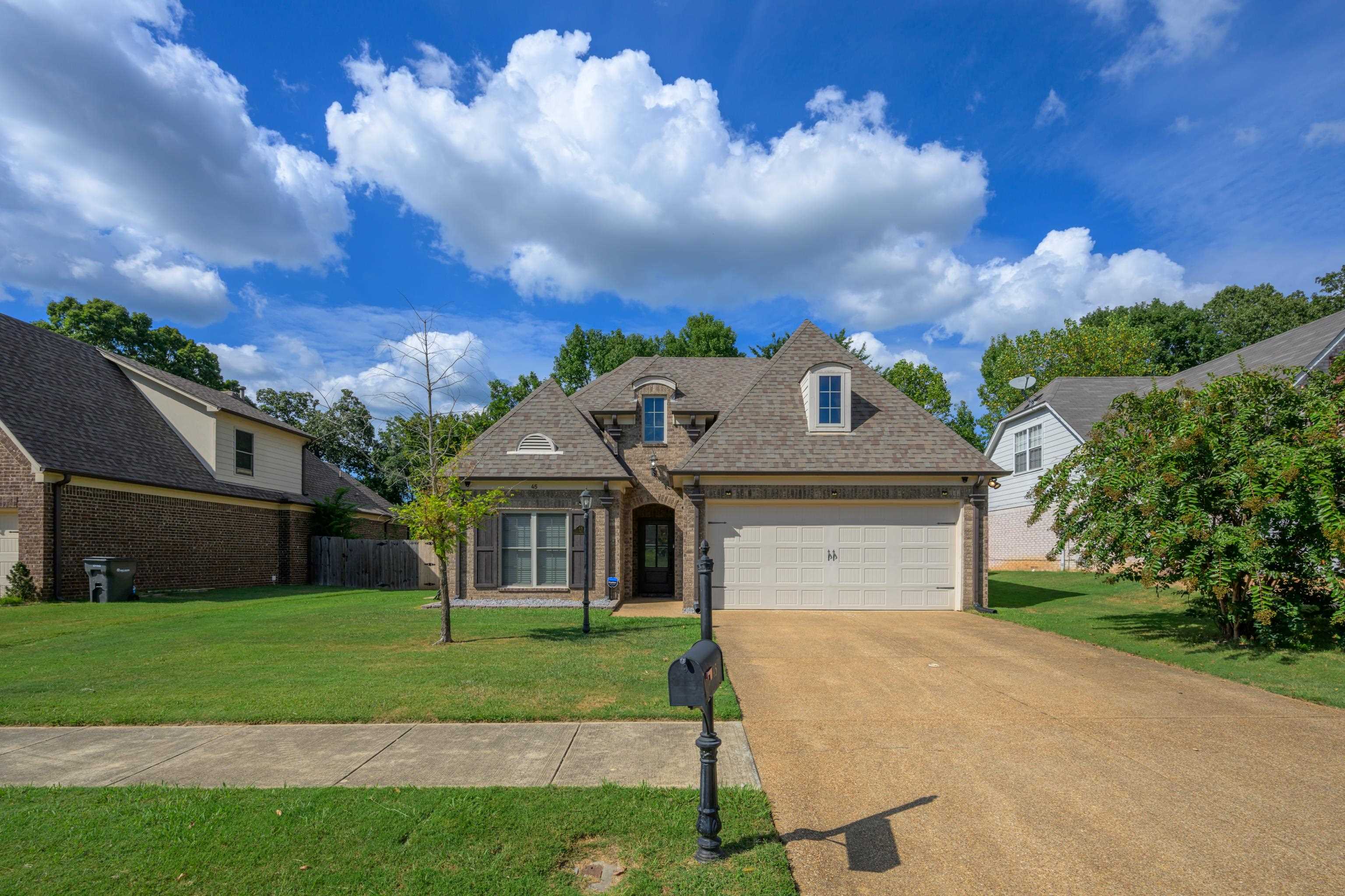 45 WHISPERING CREEK DR