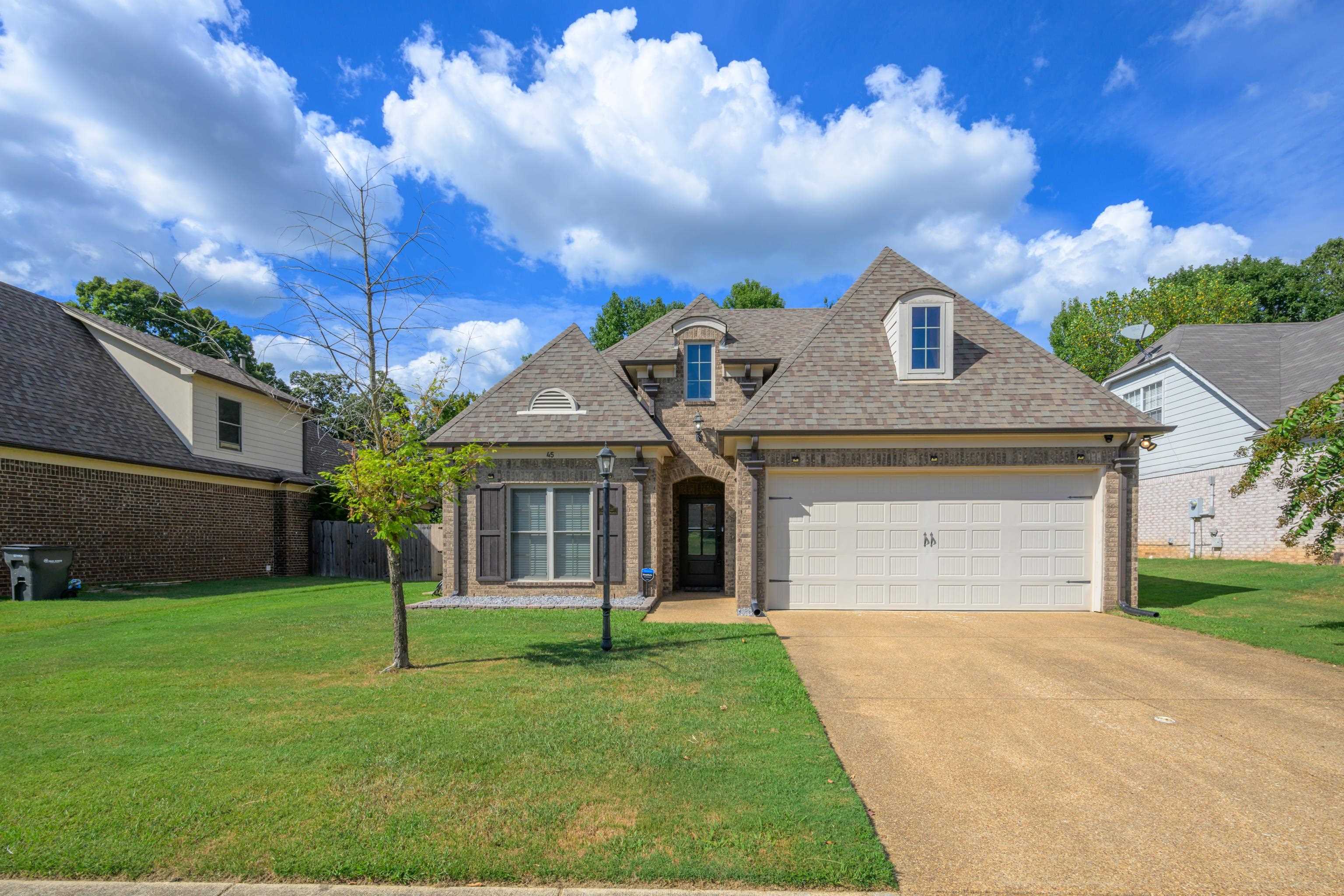 45 WHISPERING CREEK DR