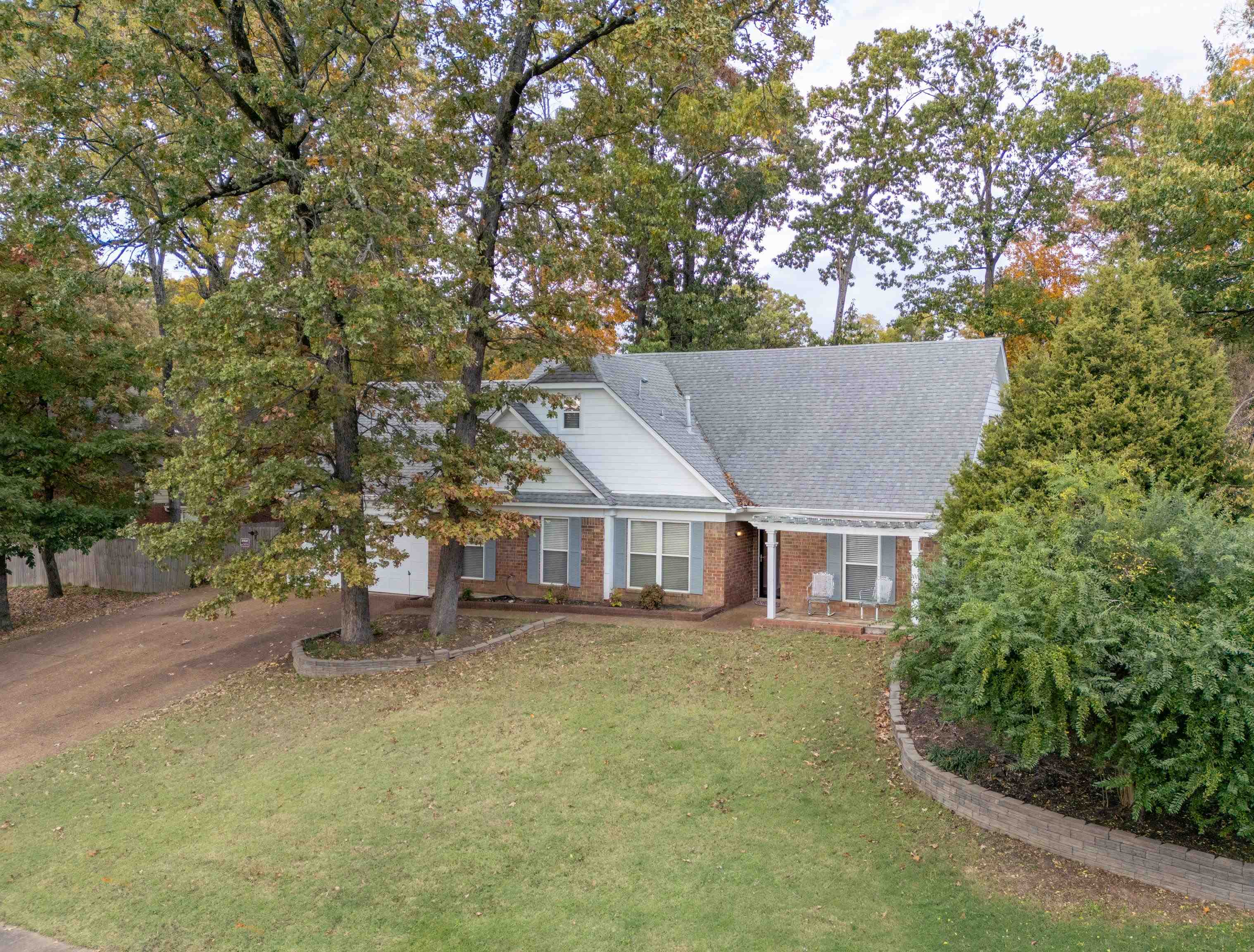 1510 LACEWING TRACE DR