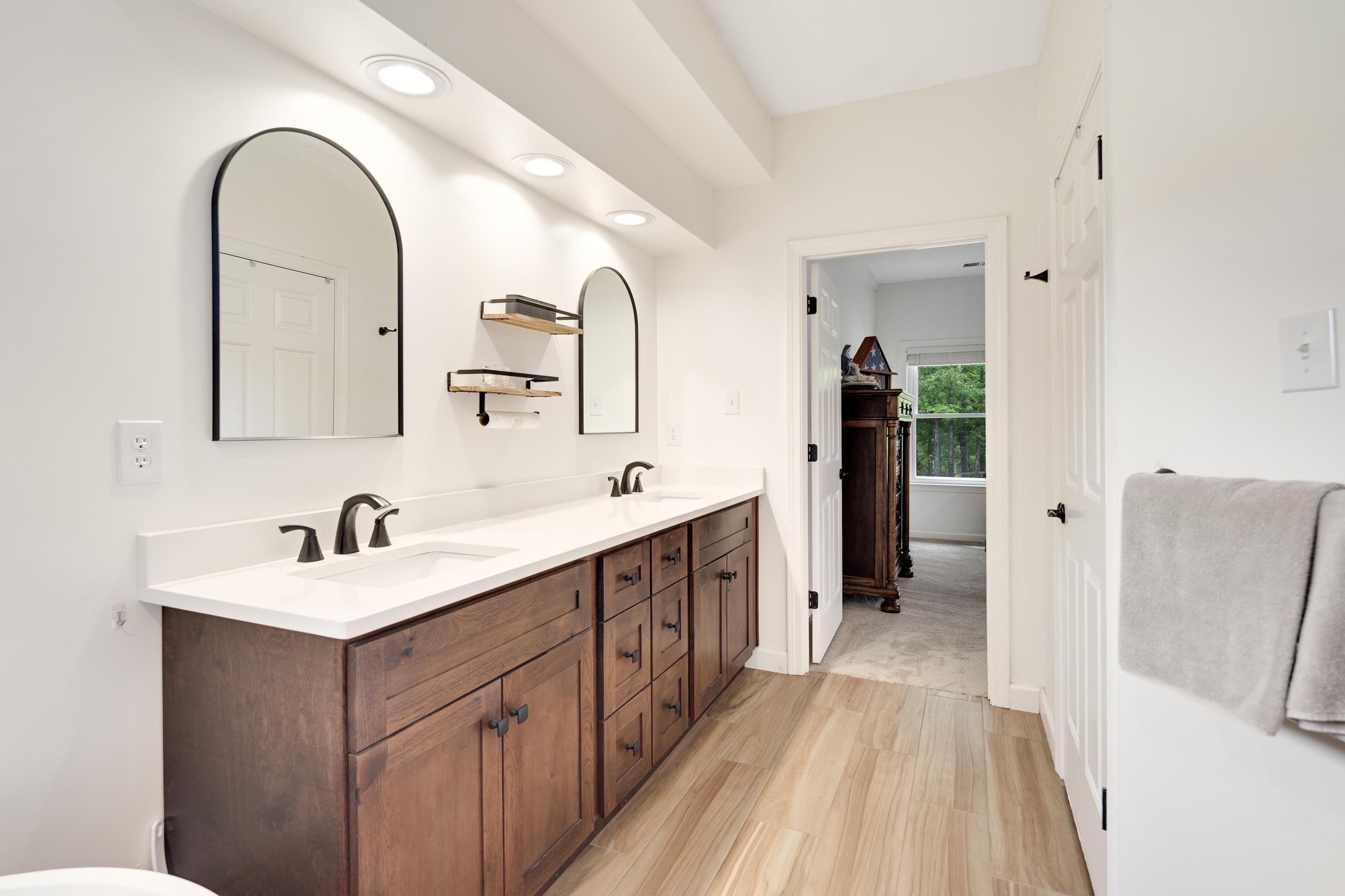 3609 VANDERSCHAAF DR