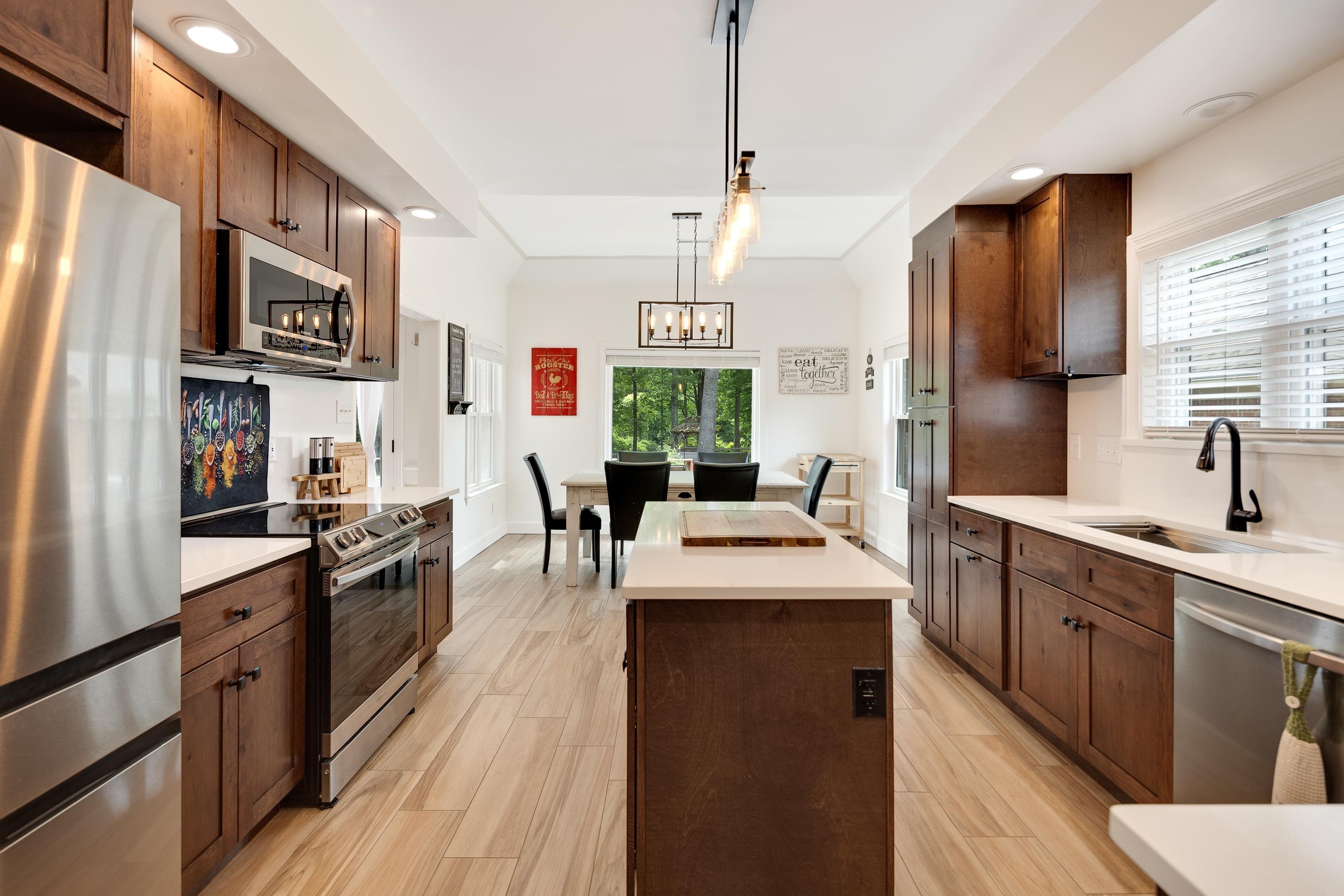 3609 VANDERSCHAAF DR