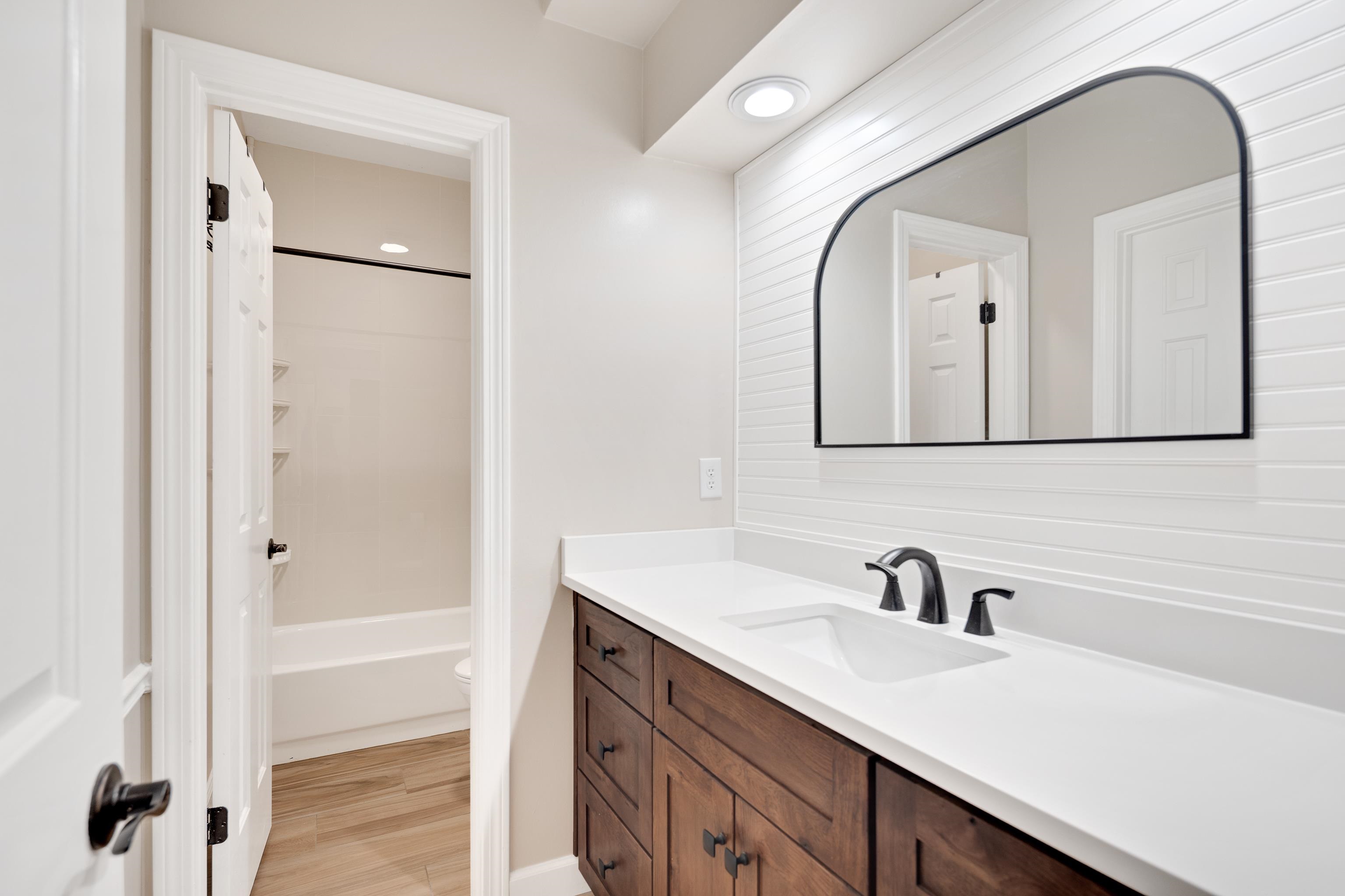 3609 VANDERSCHAAF DR