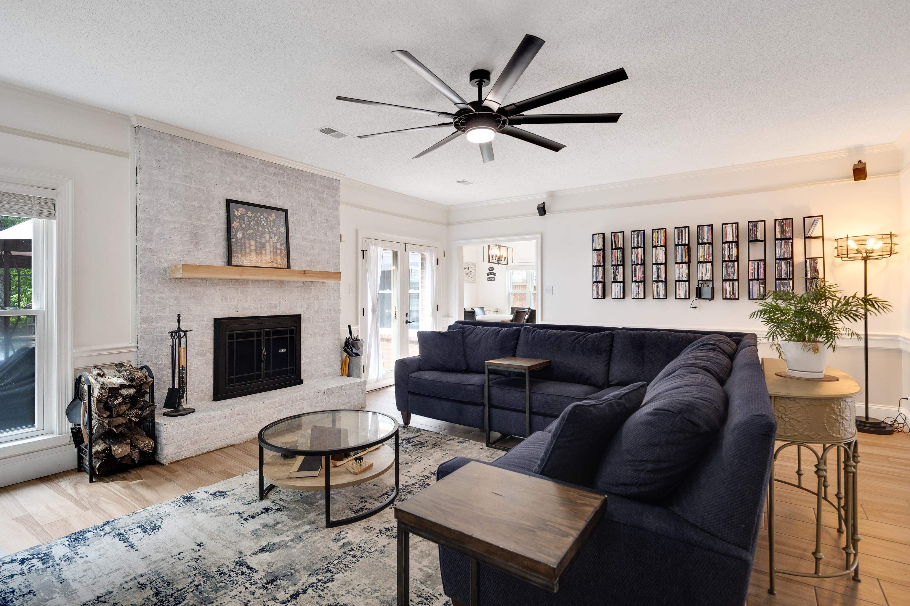 3609 VANDERSCHAAF DR