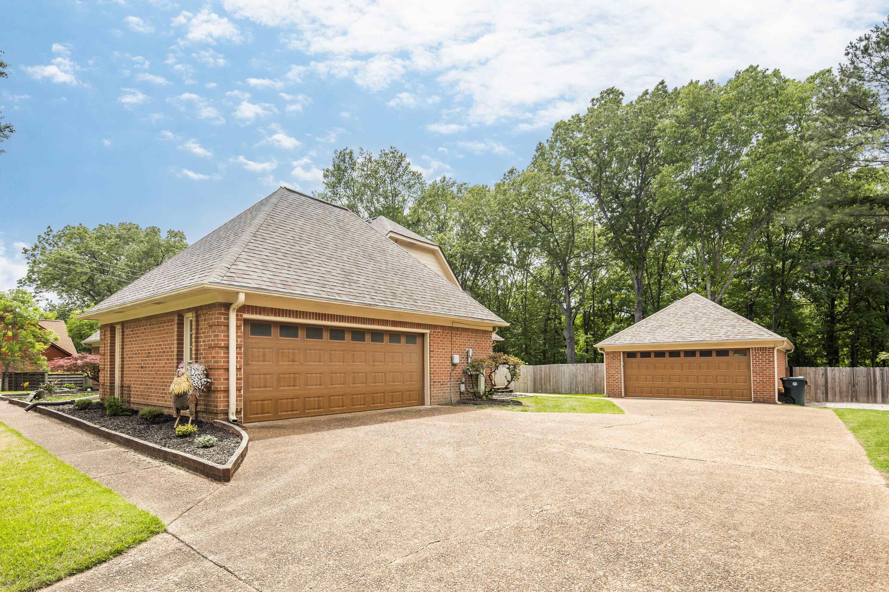3609 VANDERSCHAAF DR