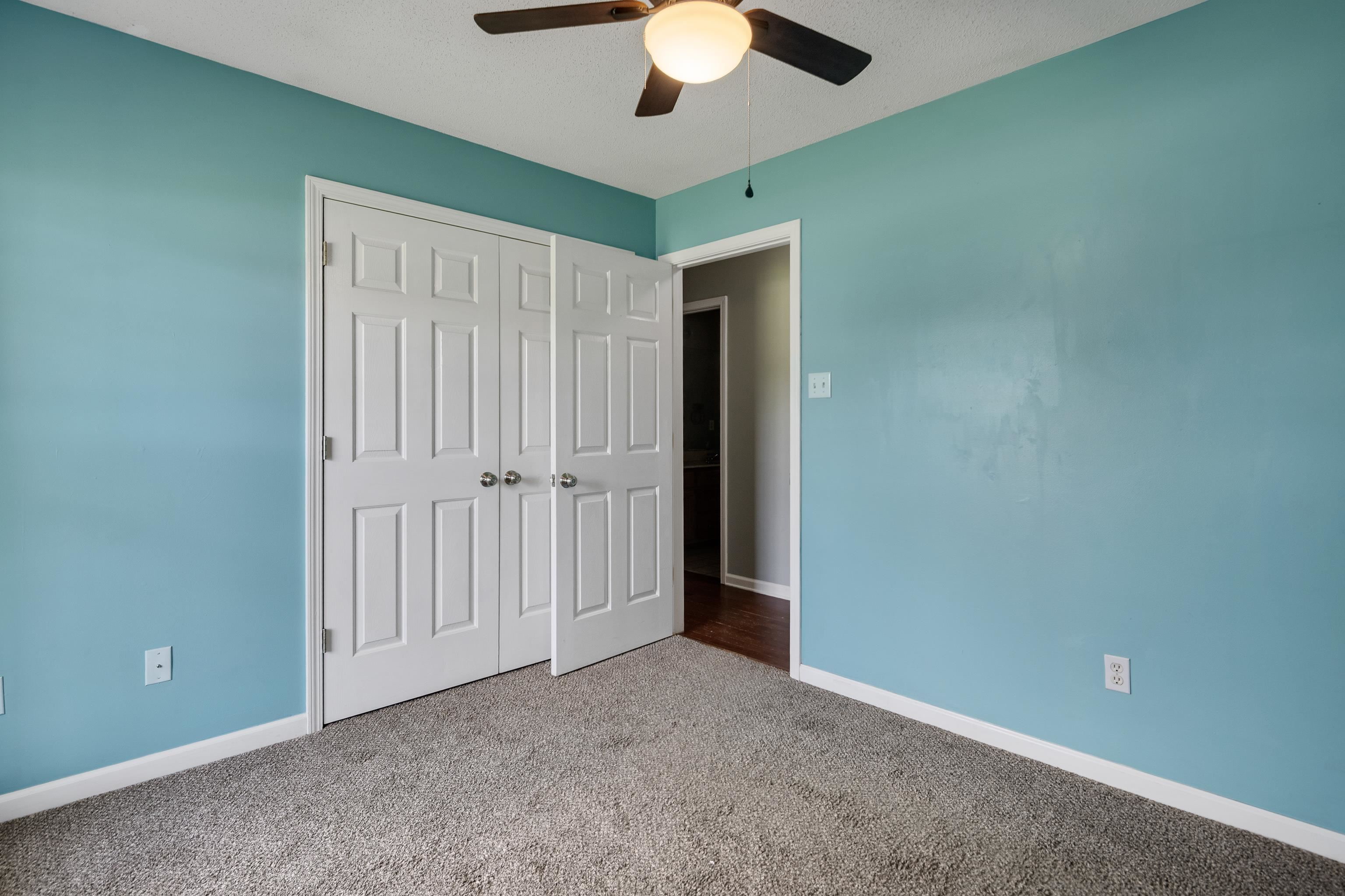 11 WOODSHIRE LN