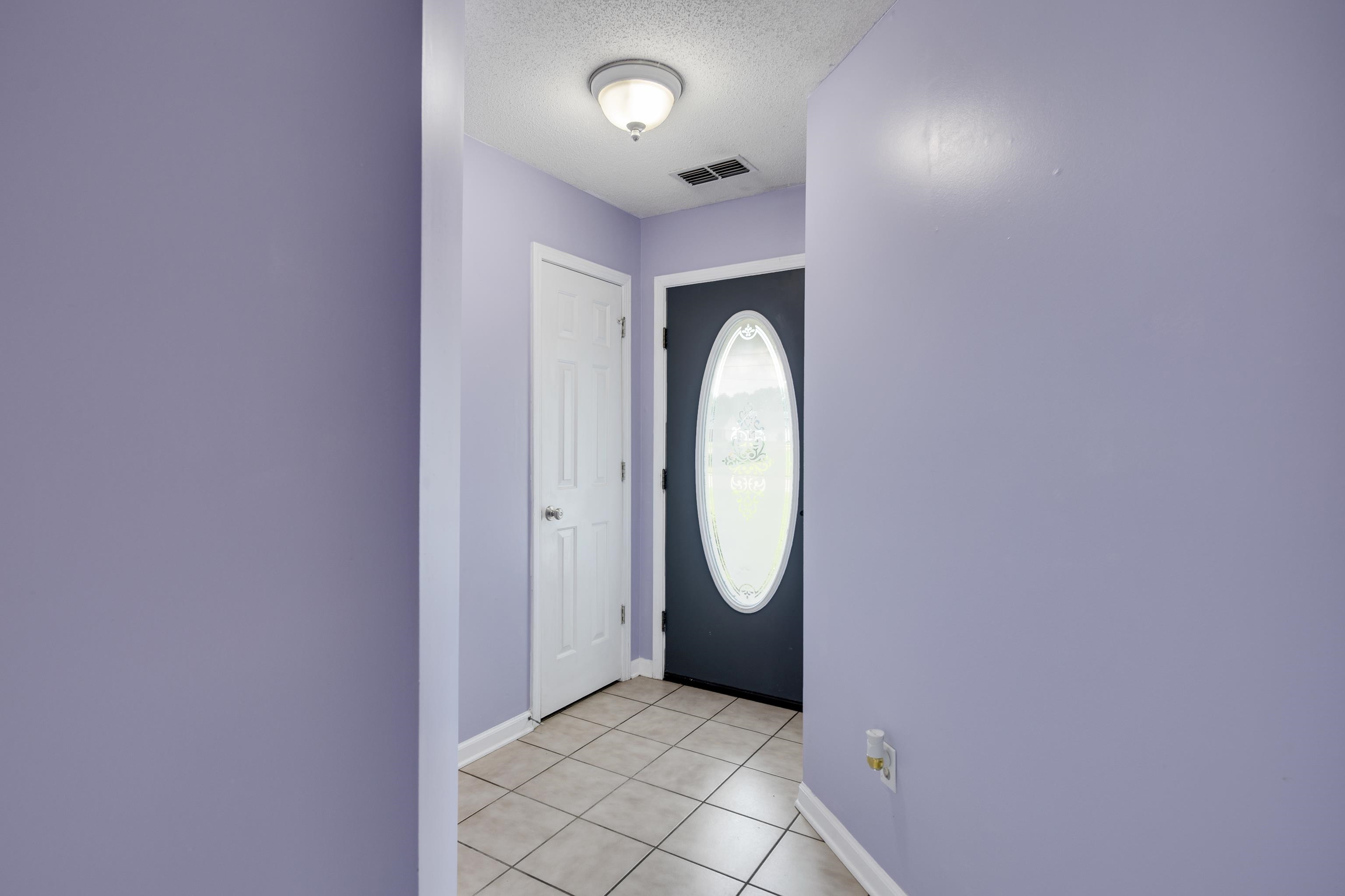 11 WOODSHIRE LN