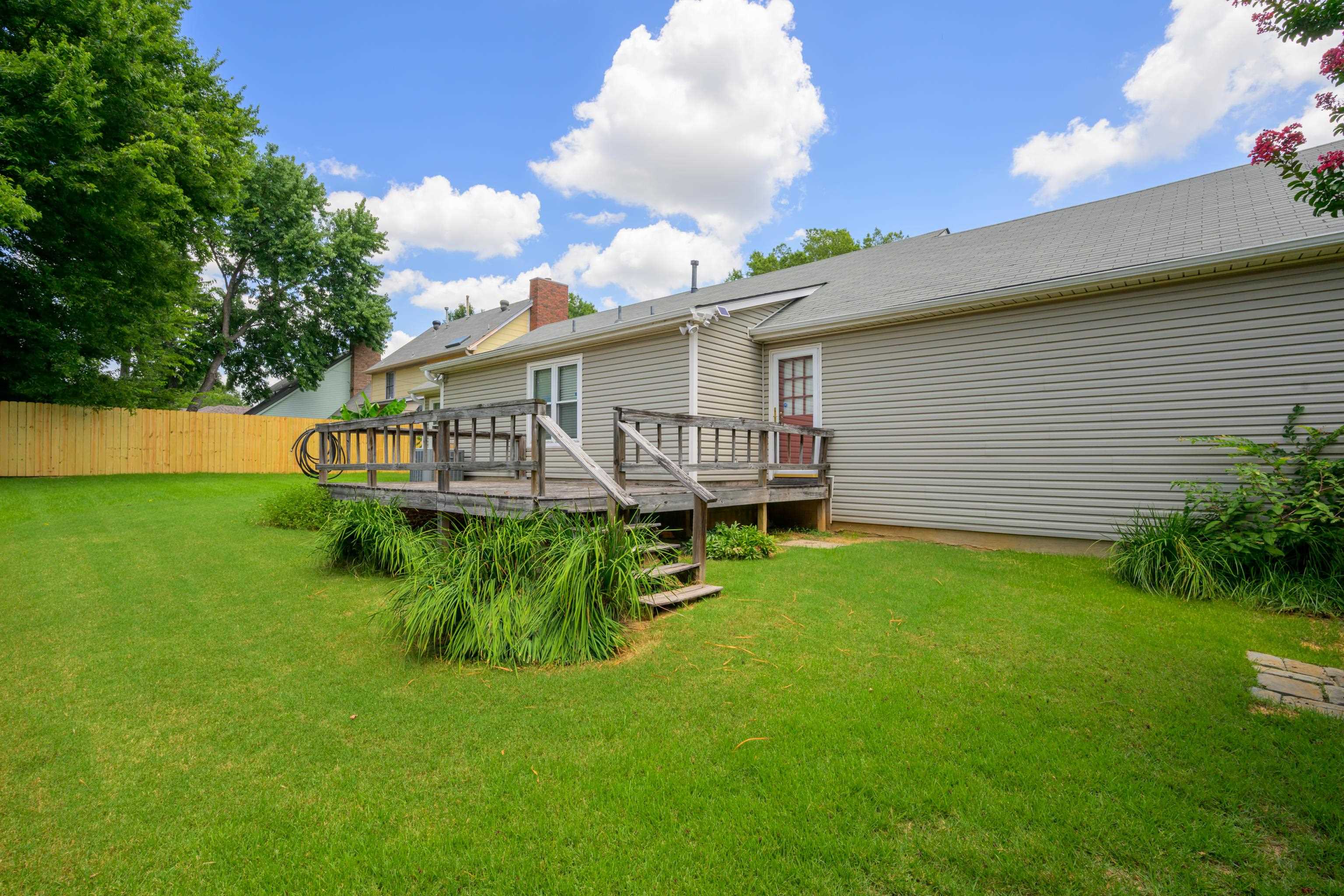 2613 COULTER LN