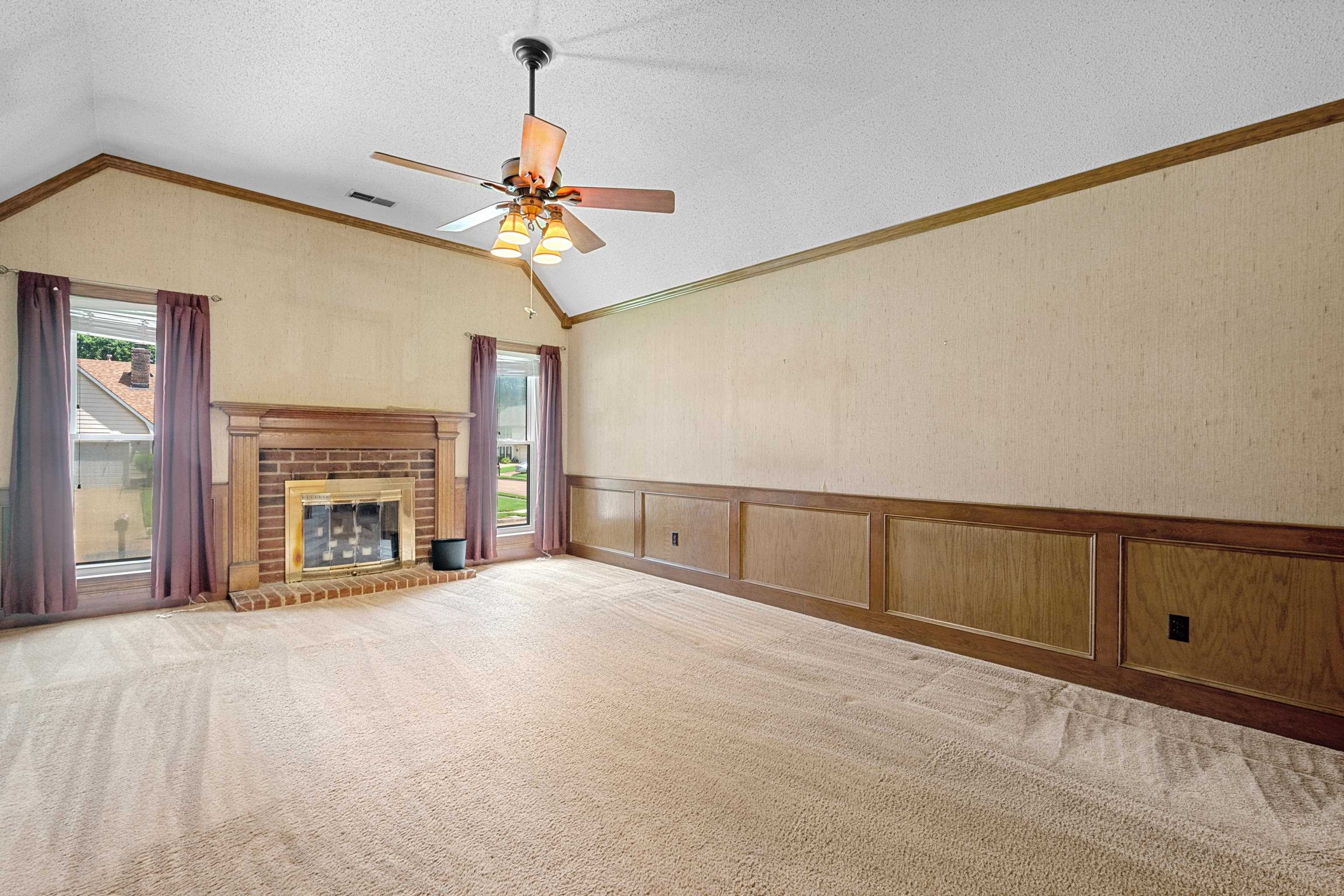 2613 COULTER LN