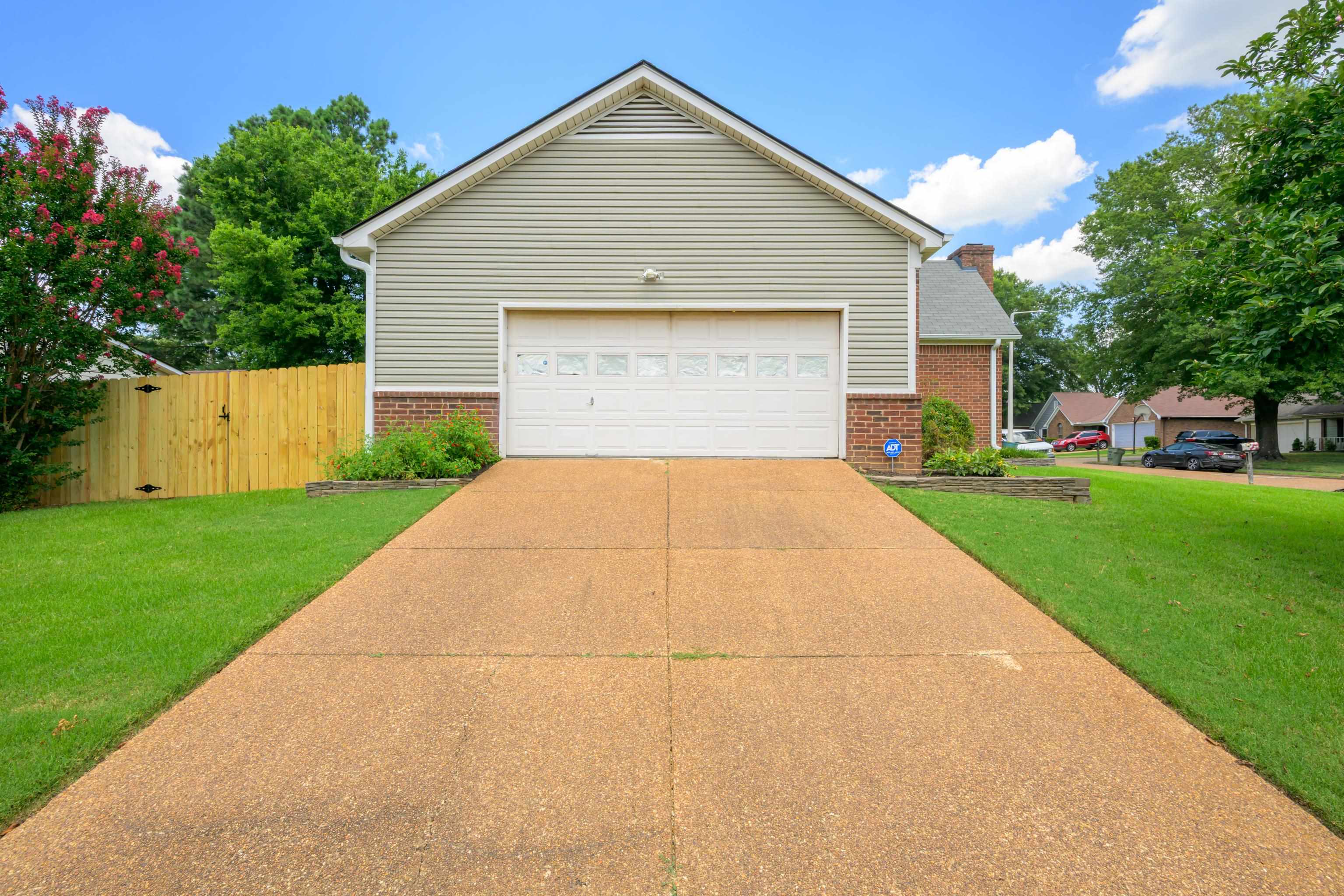 2613 COULTER LN