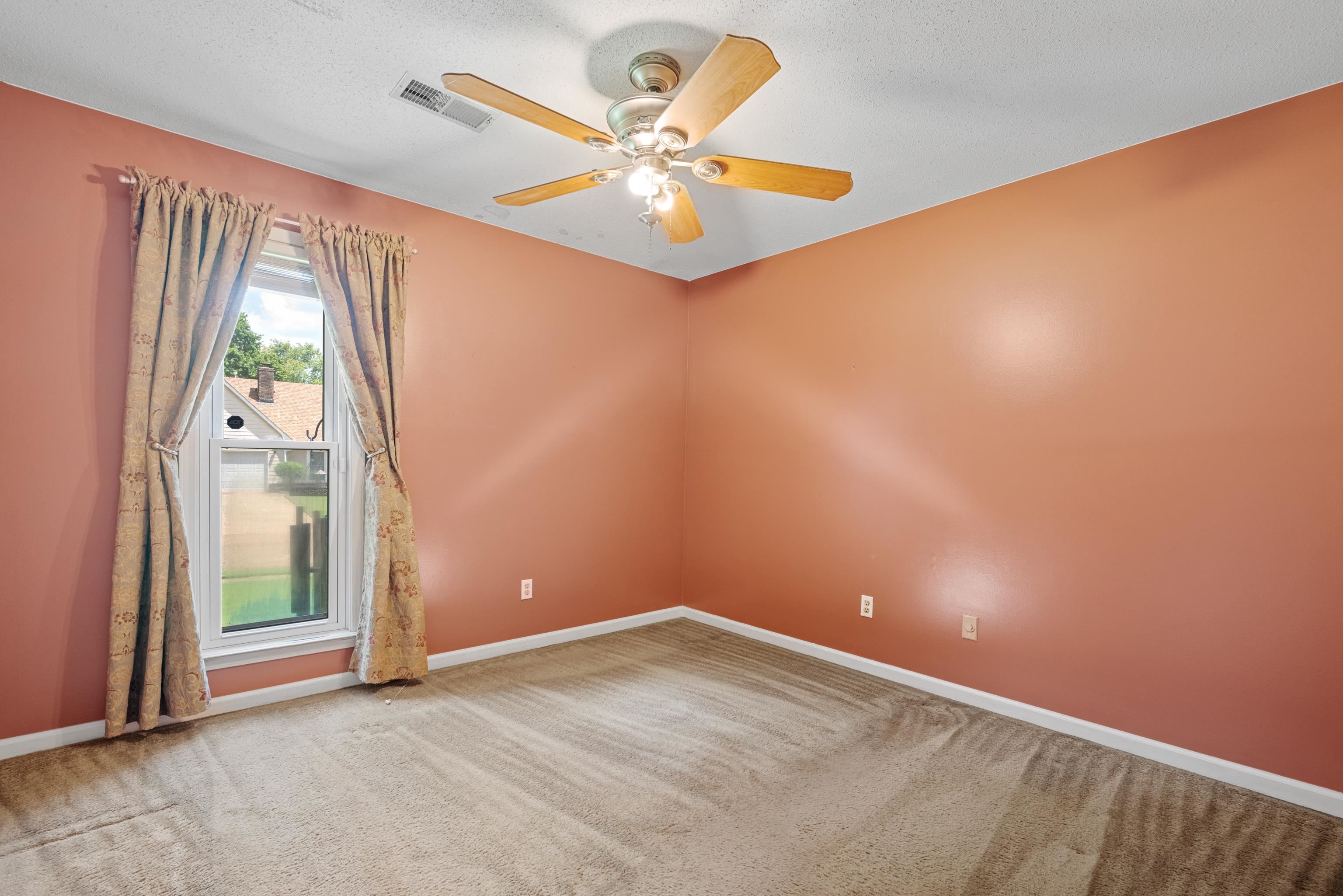 2613 COULTER LN