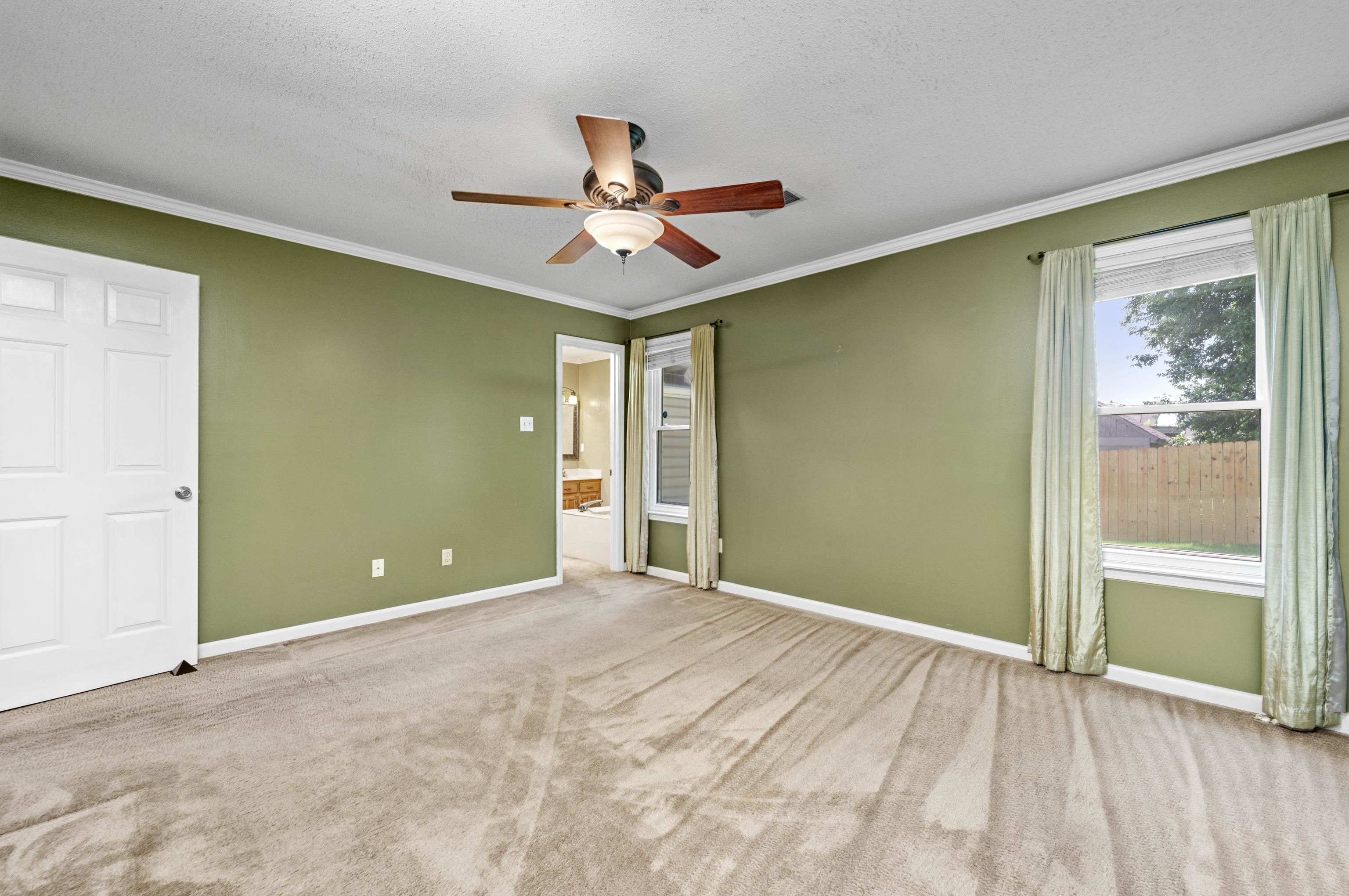 2613 COULTER LN