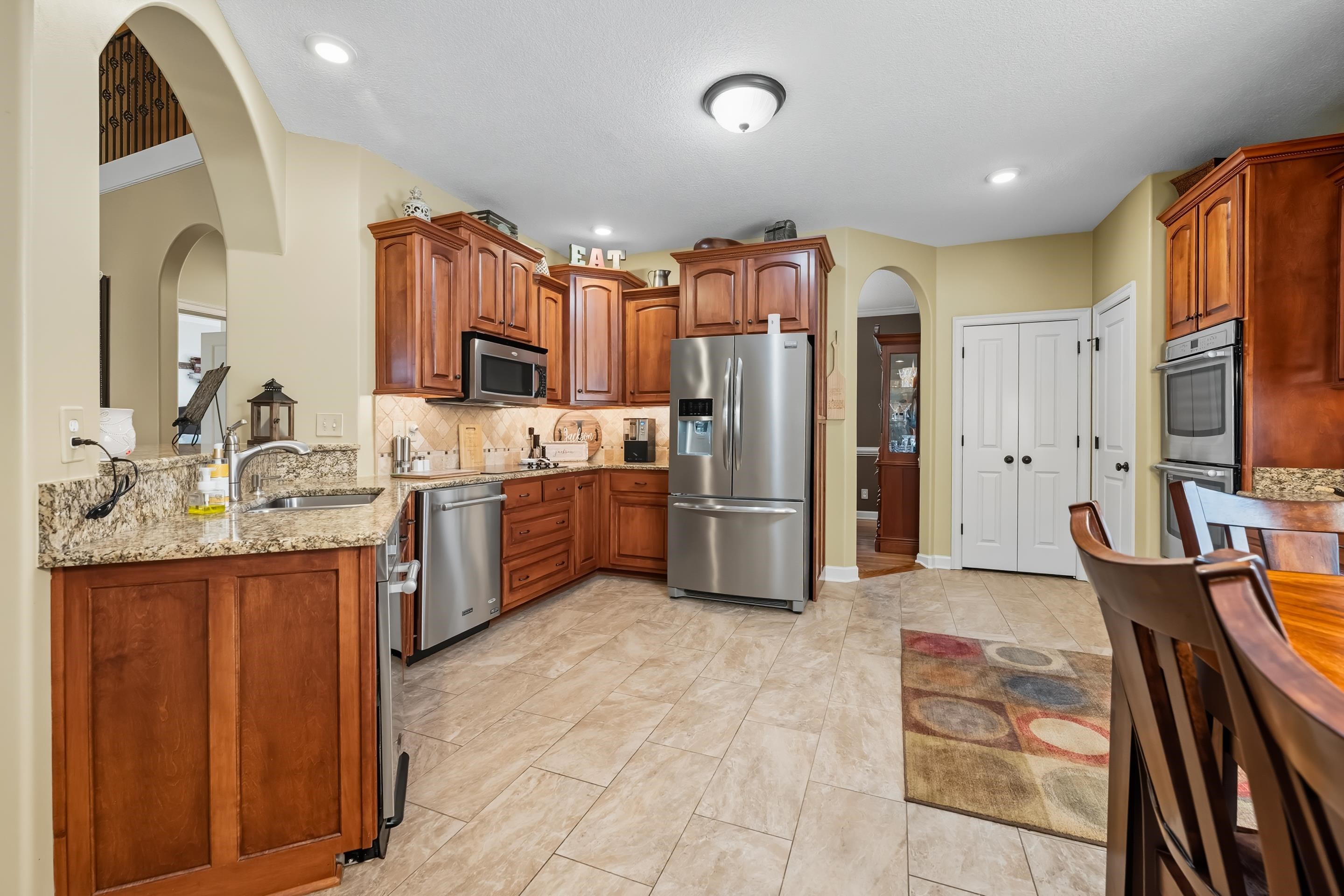 5299 CONIFER VIEW LN