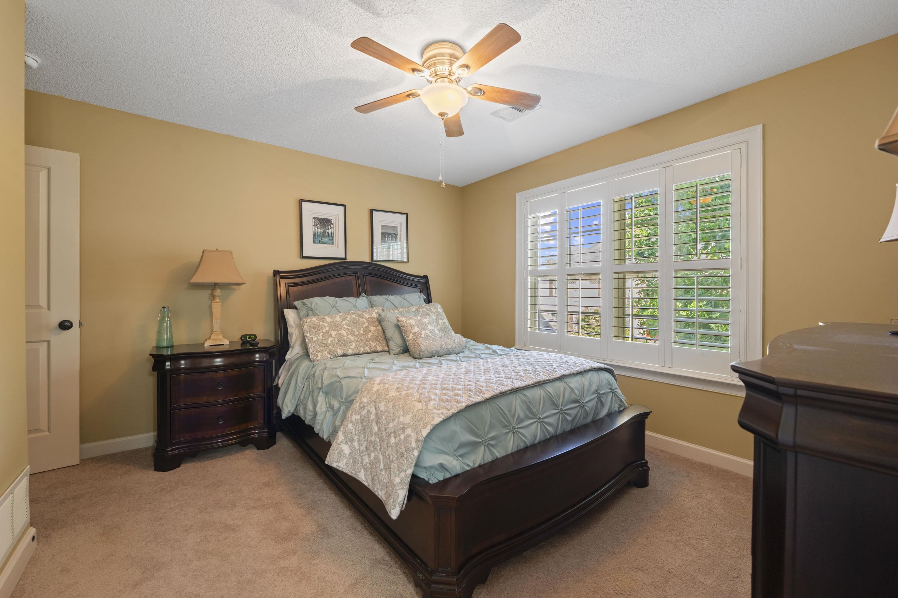 5299 CONIFER VIEW LN