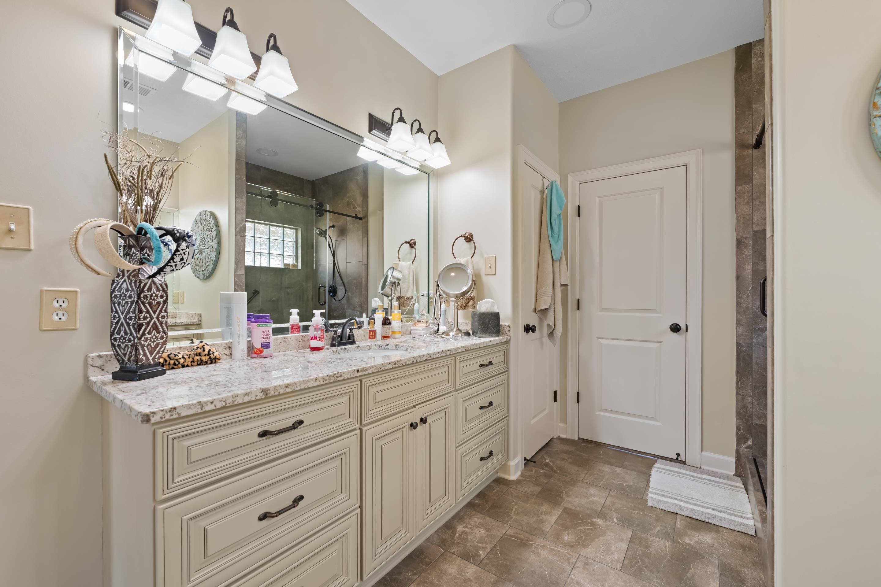 5299 CONIFER VIEW LN