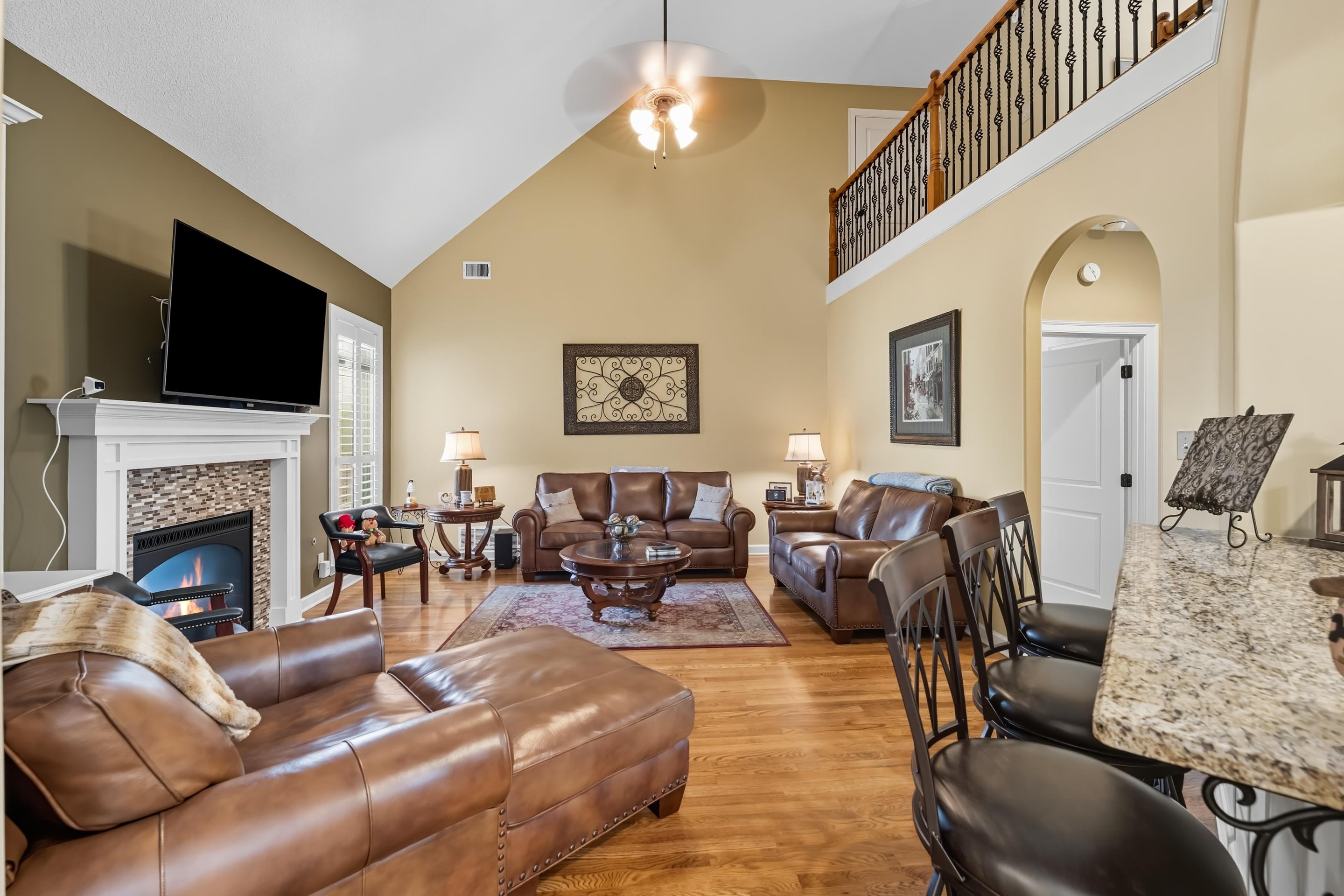 5299 CONIFER VIEW LN