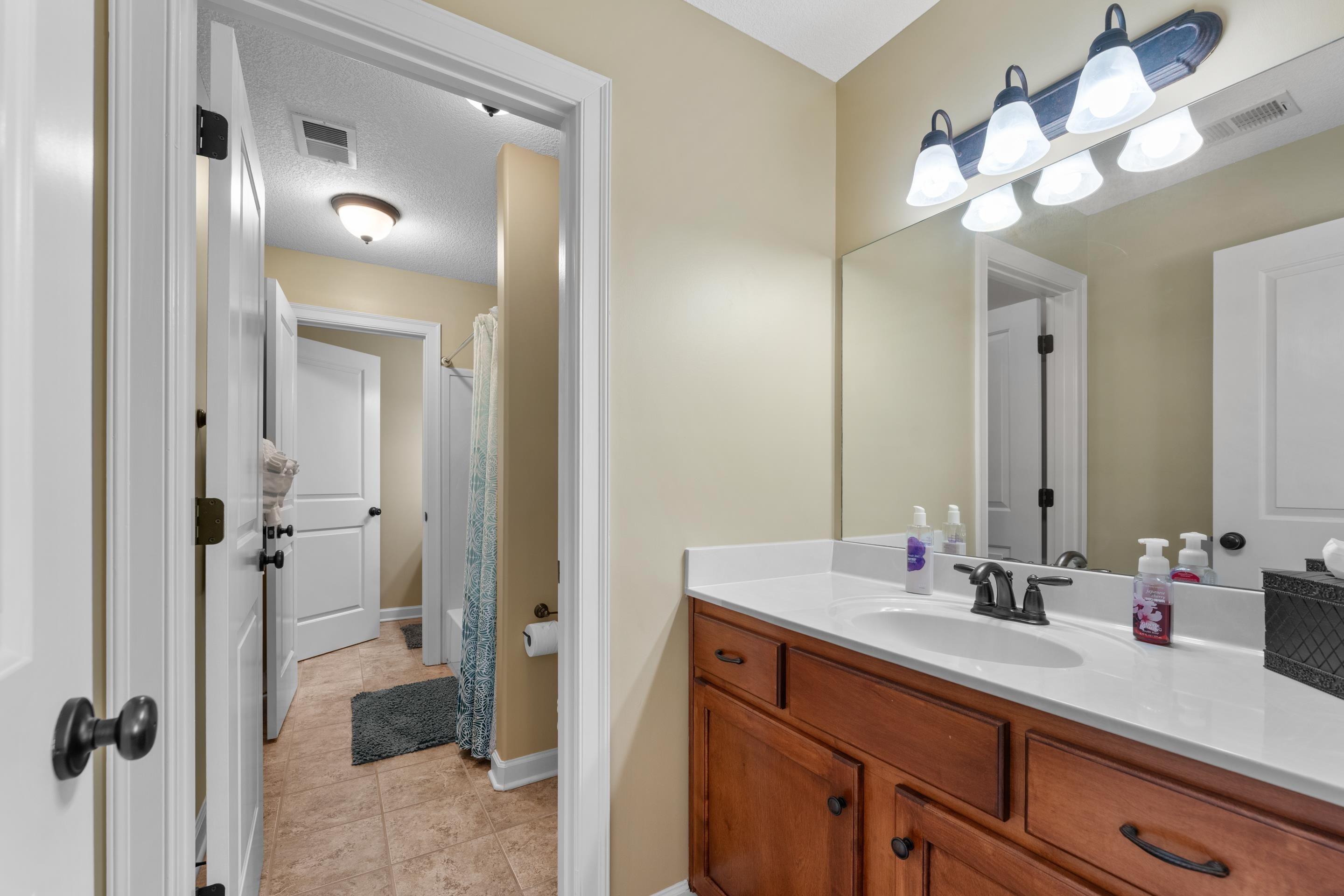 5299 CONIFER VIEW LN