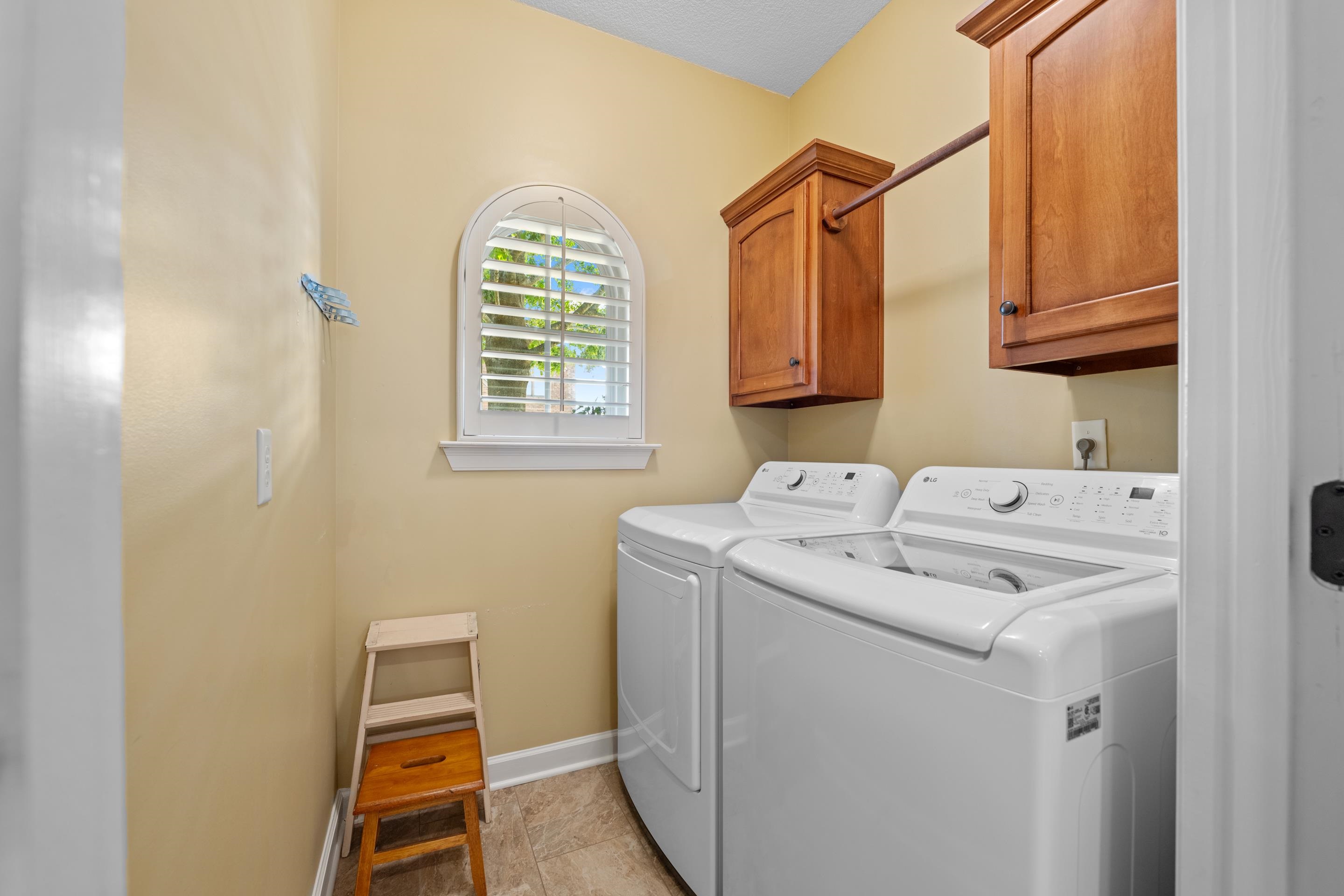 5299 CONIFER VIEW LN