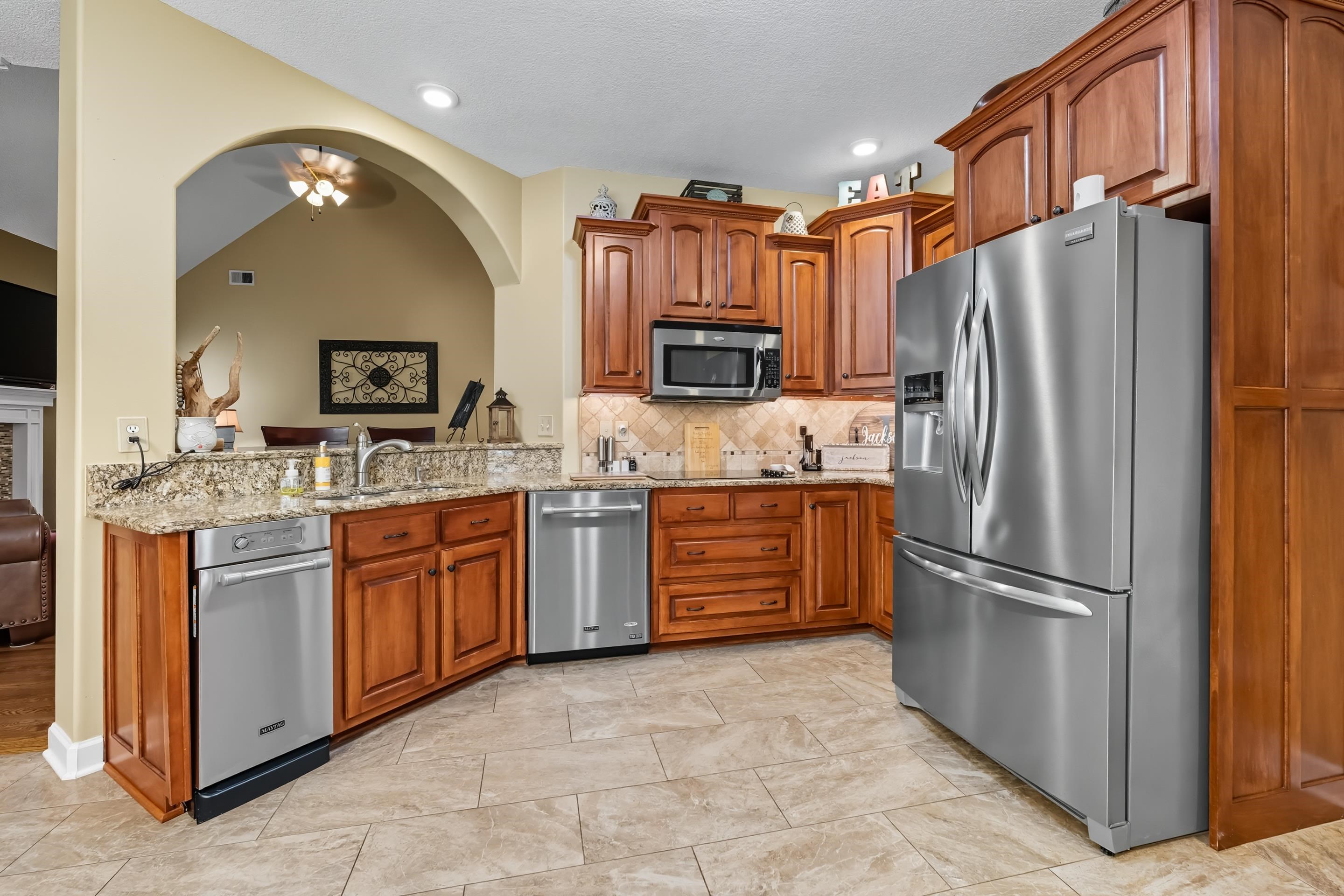 5299 CONIFER VIEW LN