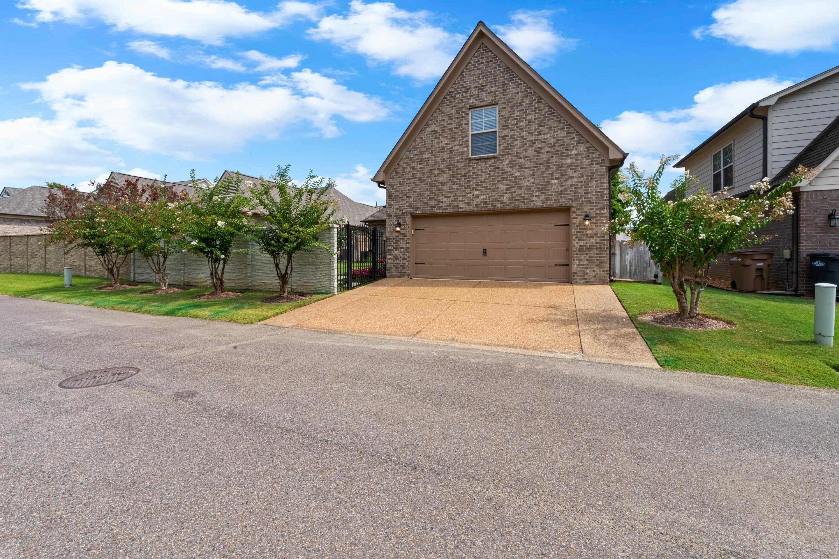 5299 CONIFER VIEW LN