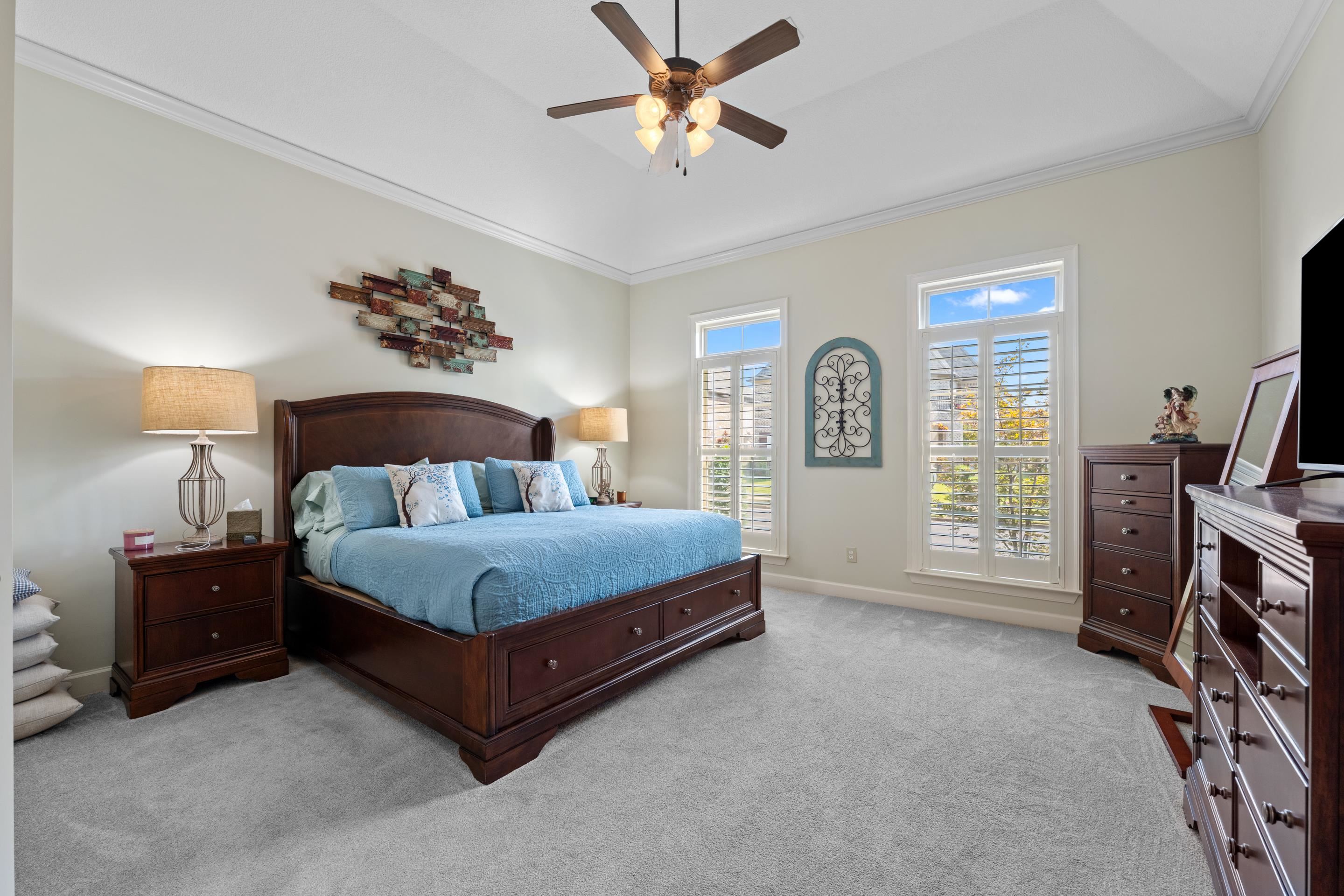 5299 CONIFER VIEW LN