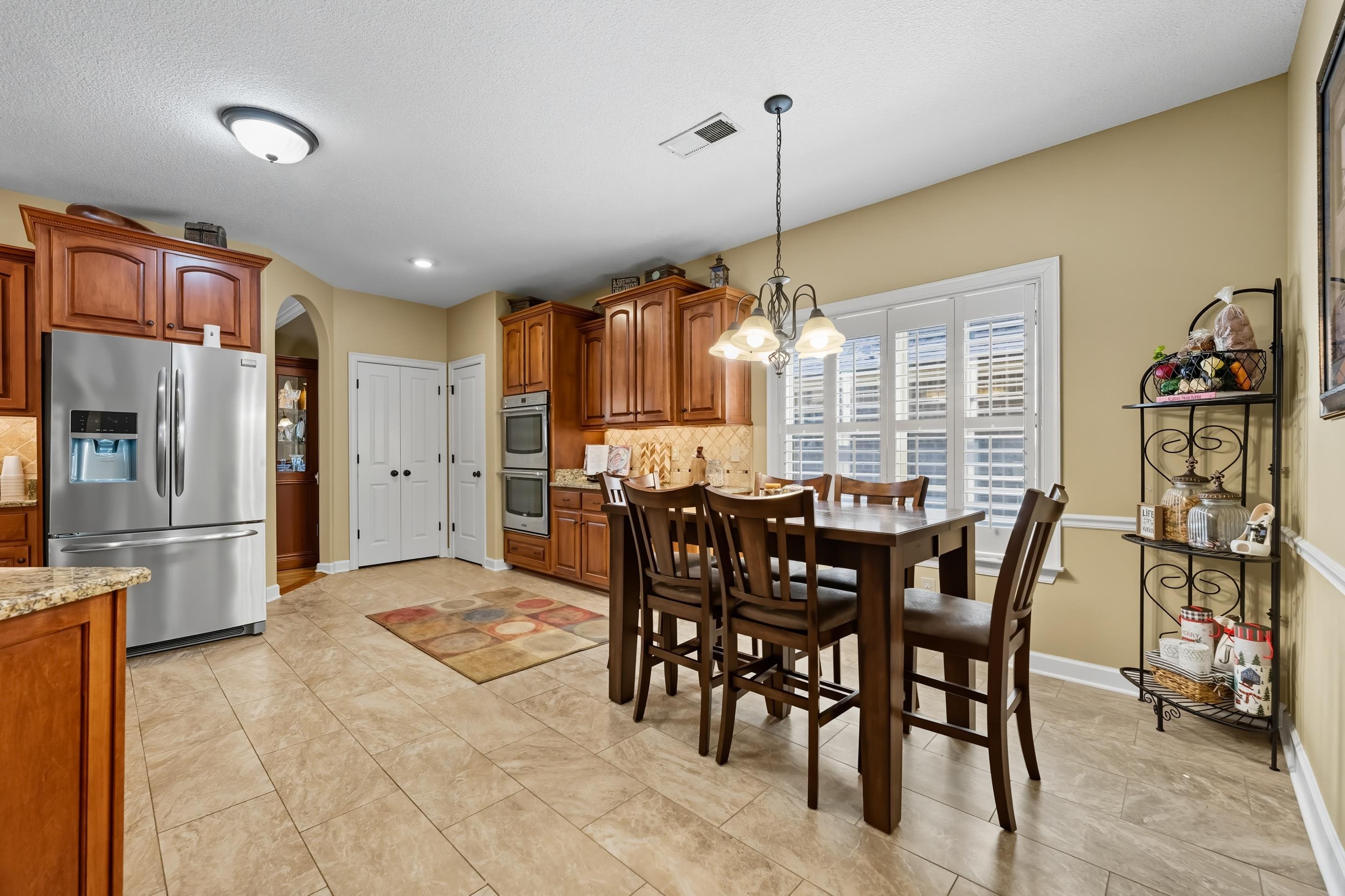 5299 CONIFER VIEW LN