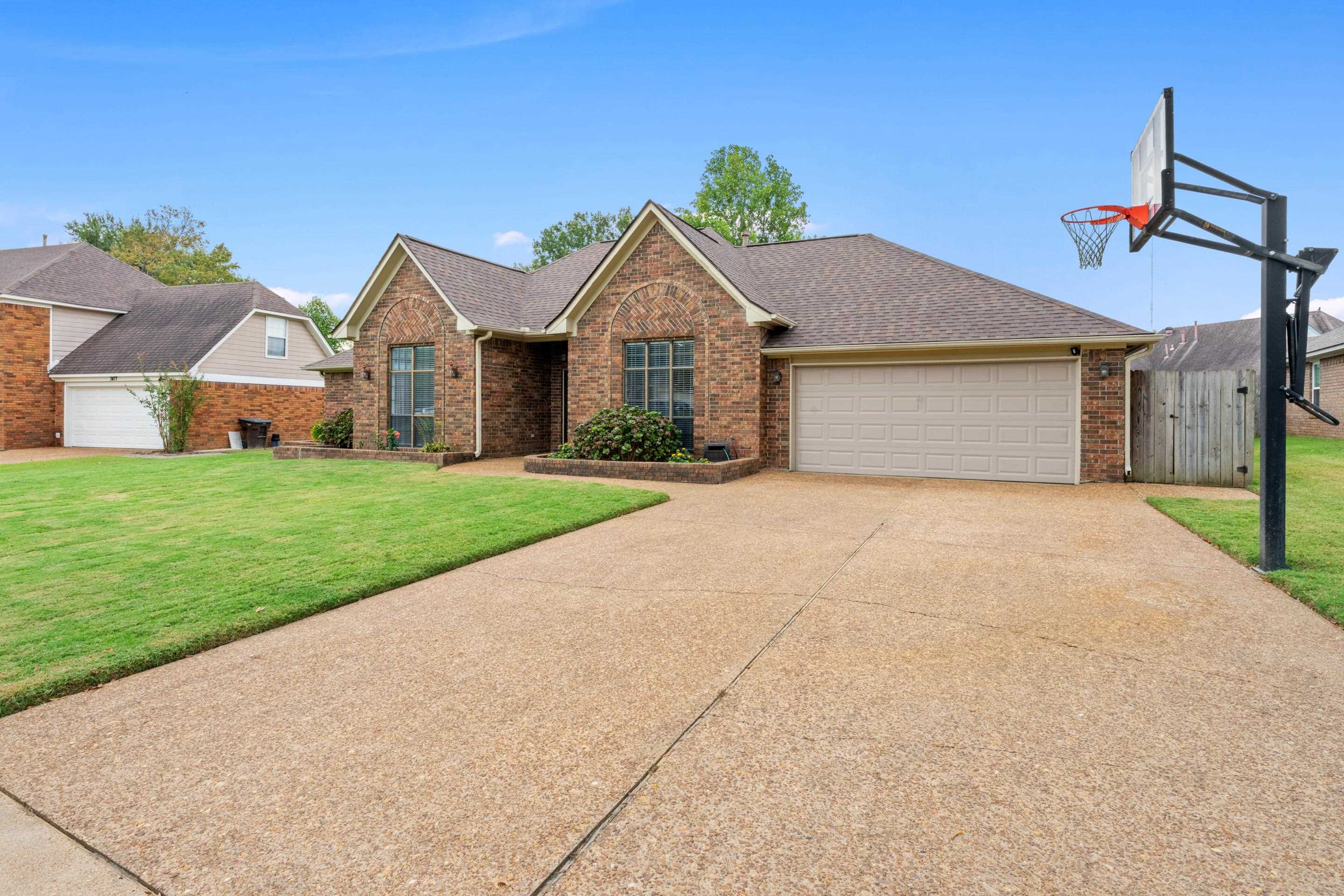 7471 OLIVIA HILL DR