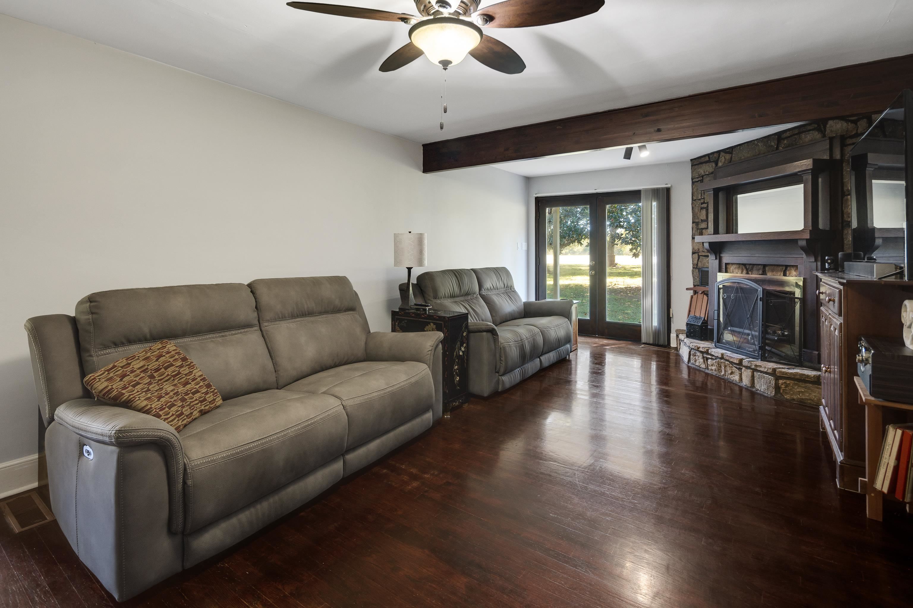 11075 HIGHWAY 59 HWY W
