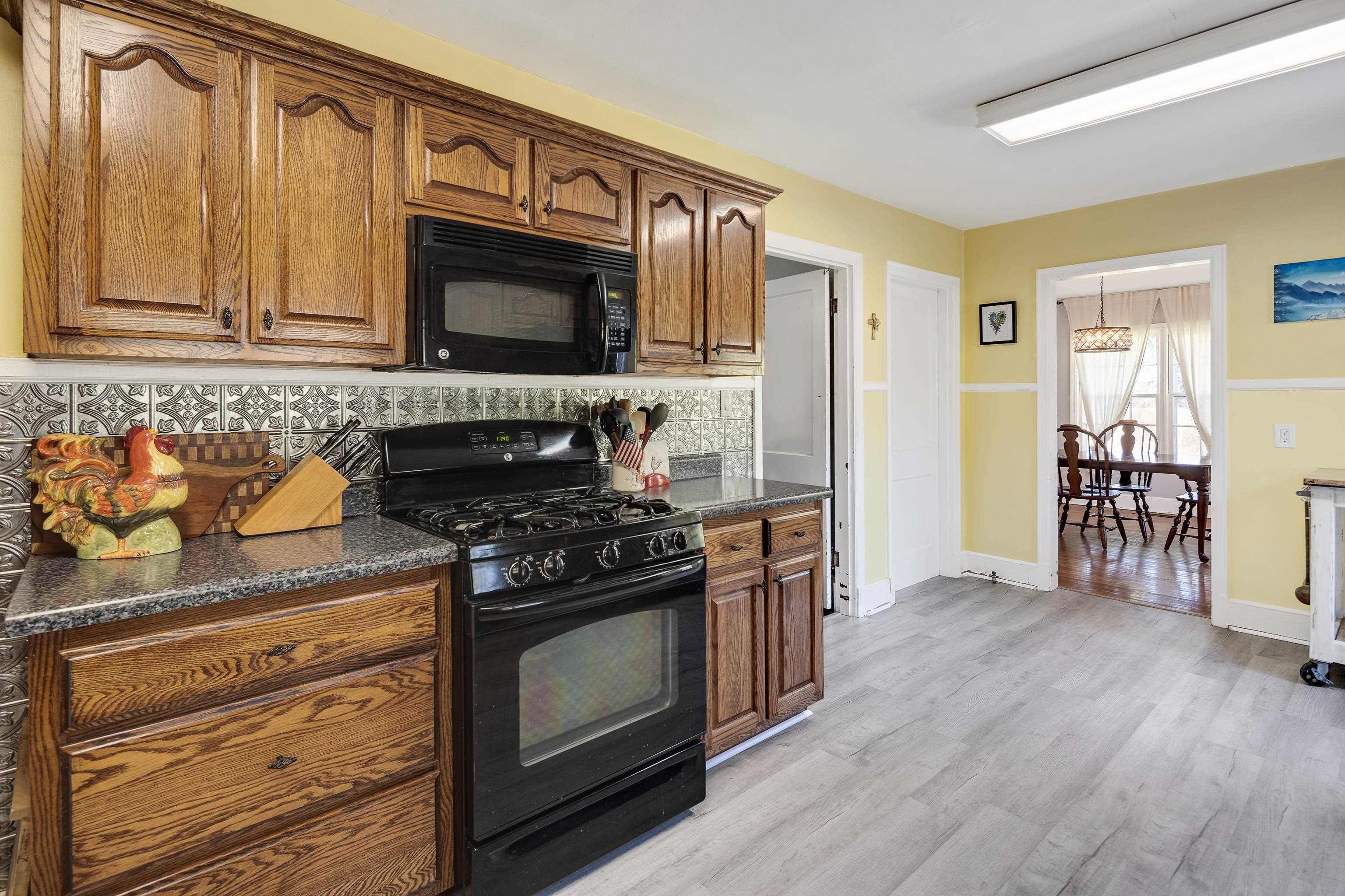 11075 HIGHWAY 59 HWY W