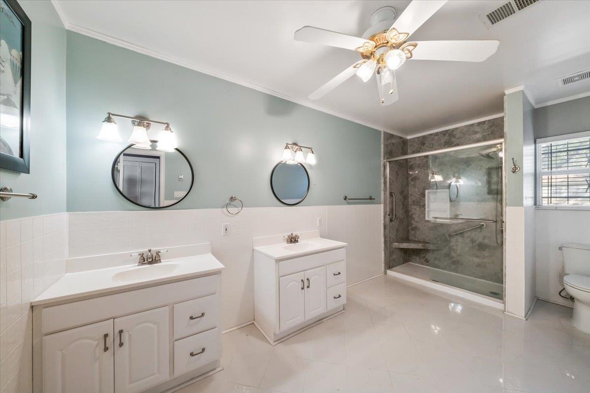 3244 HIGHLAND PARK PL