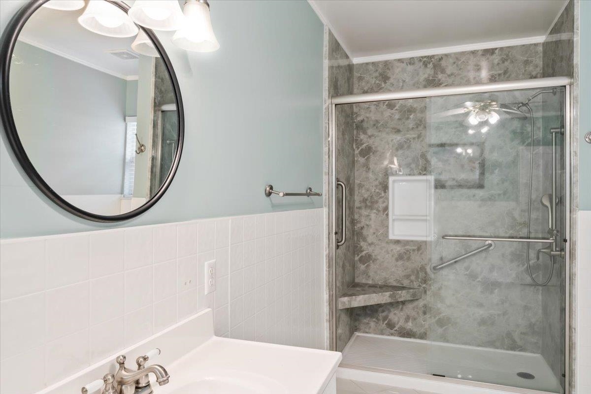 3244 HIGHLAND PARK PL