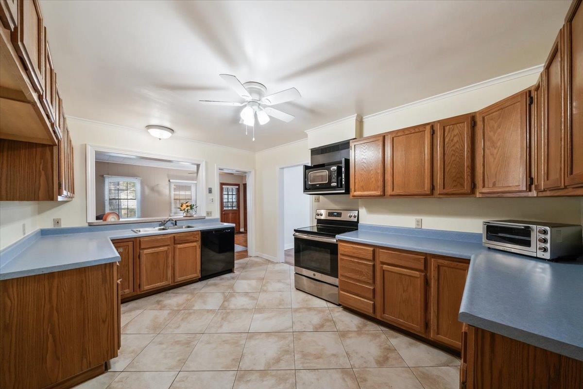 3244 HIGHLAND PARK PL