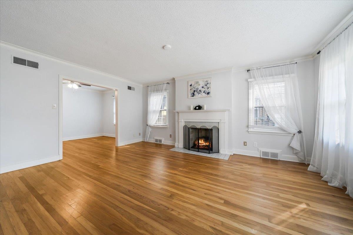 3244 HIGHLAND PARK PL