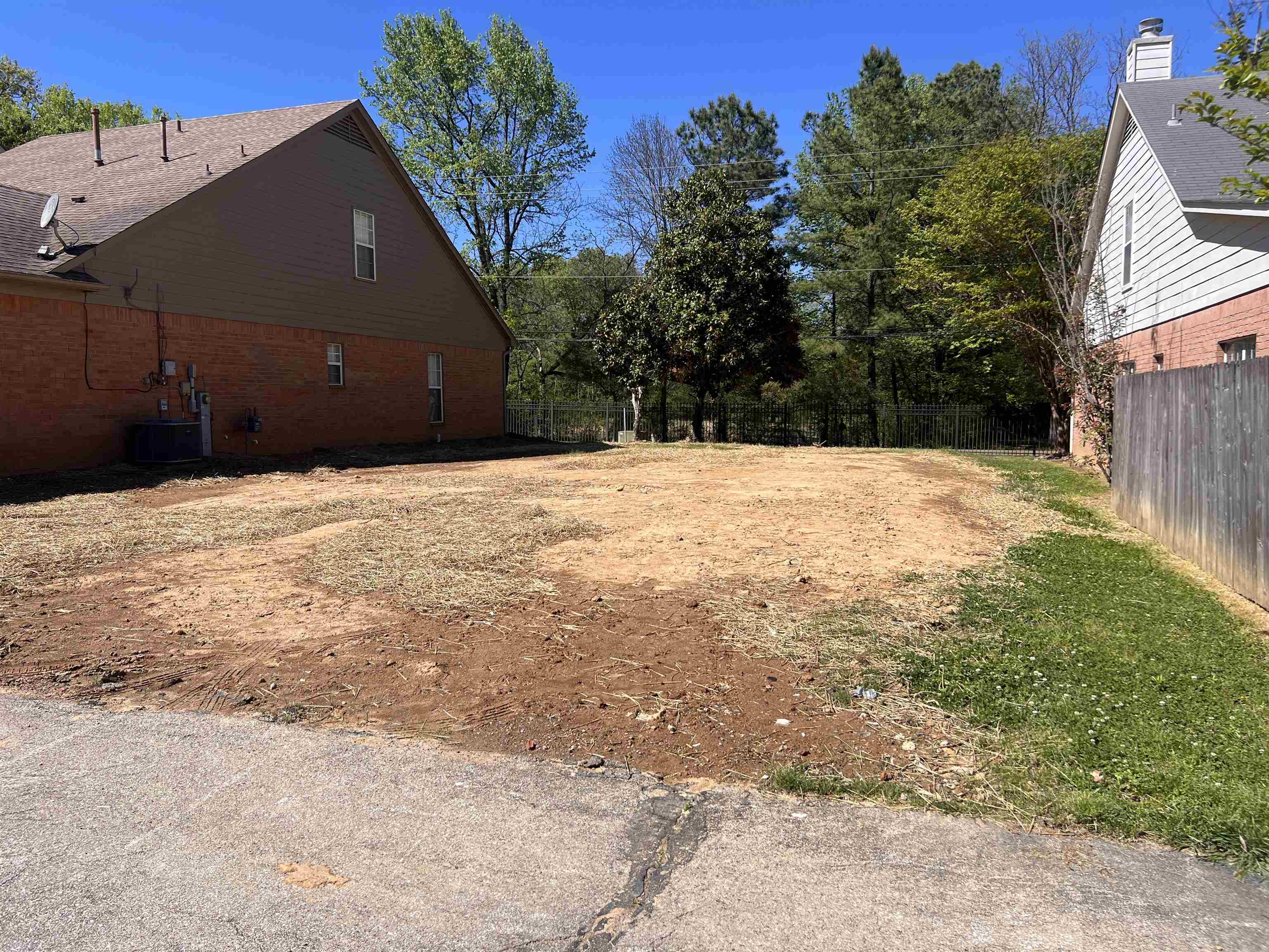 7447 MACON RD