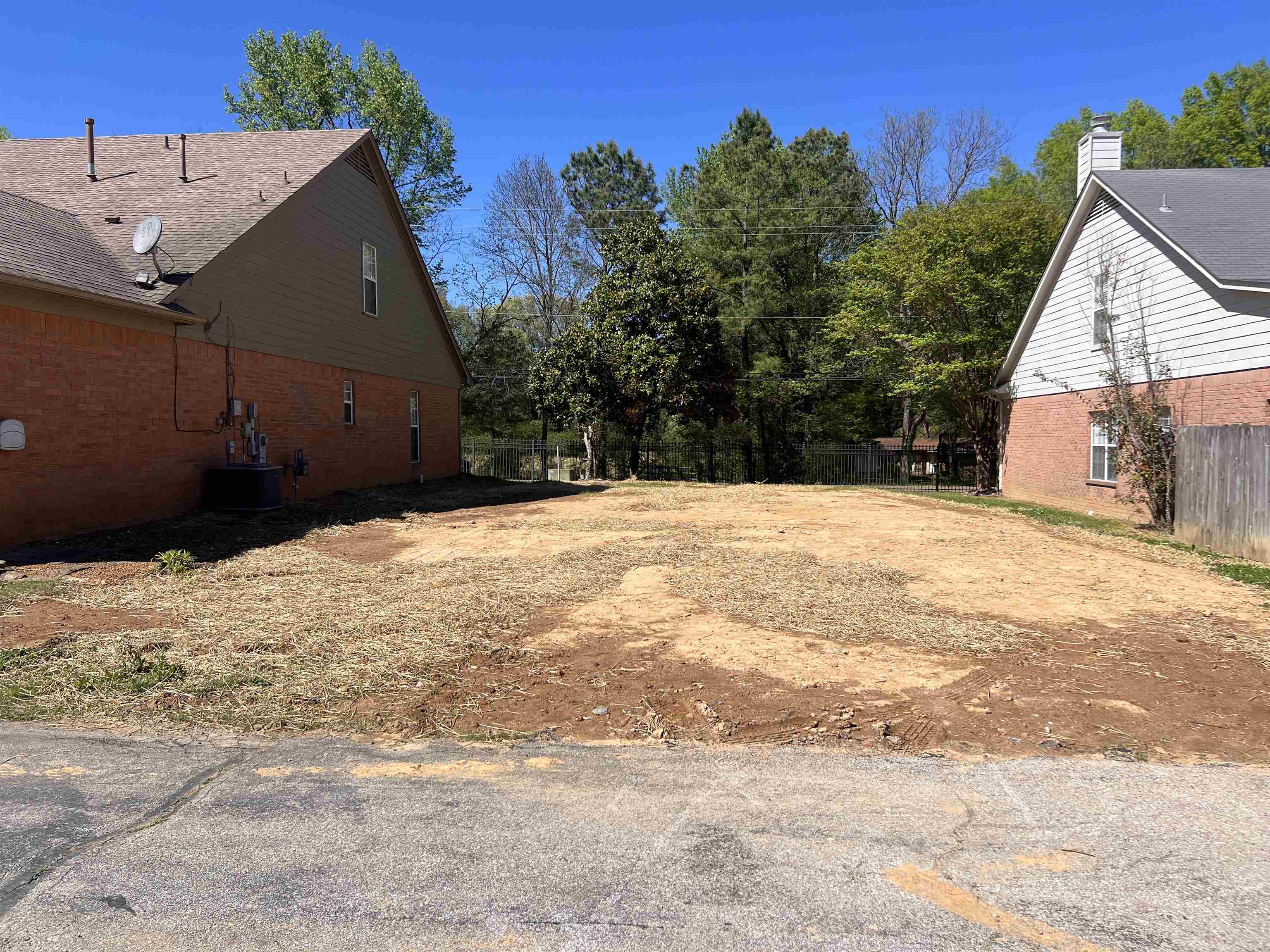7447 MACON RD