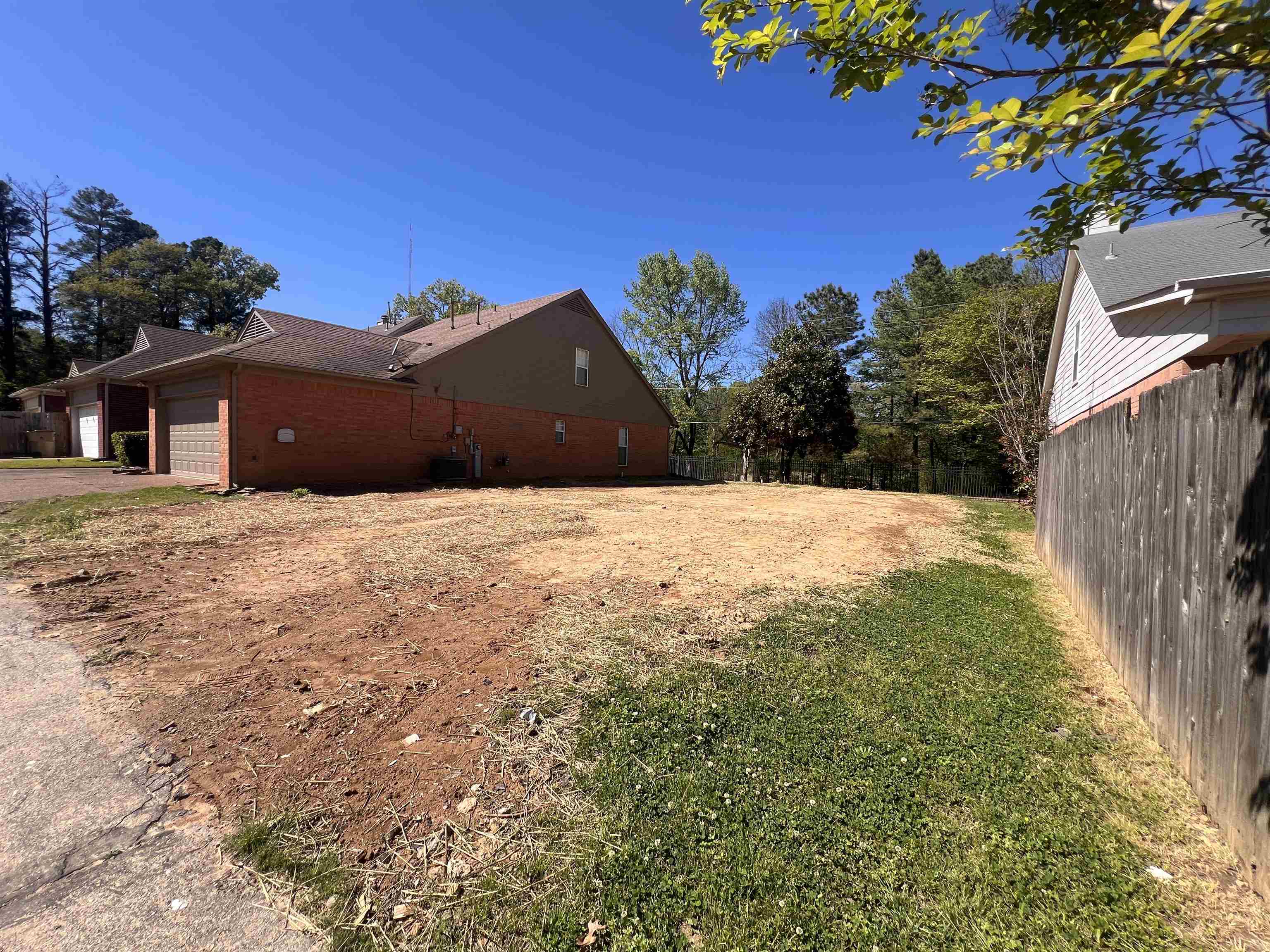 7447 MACON RD