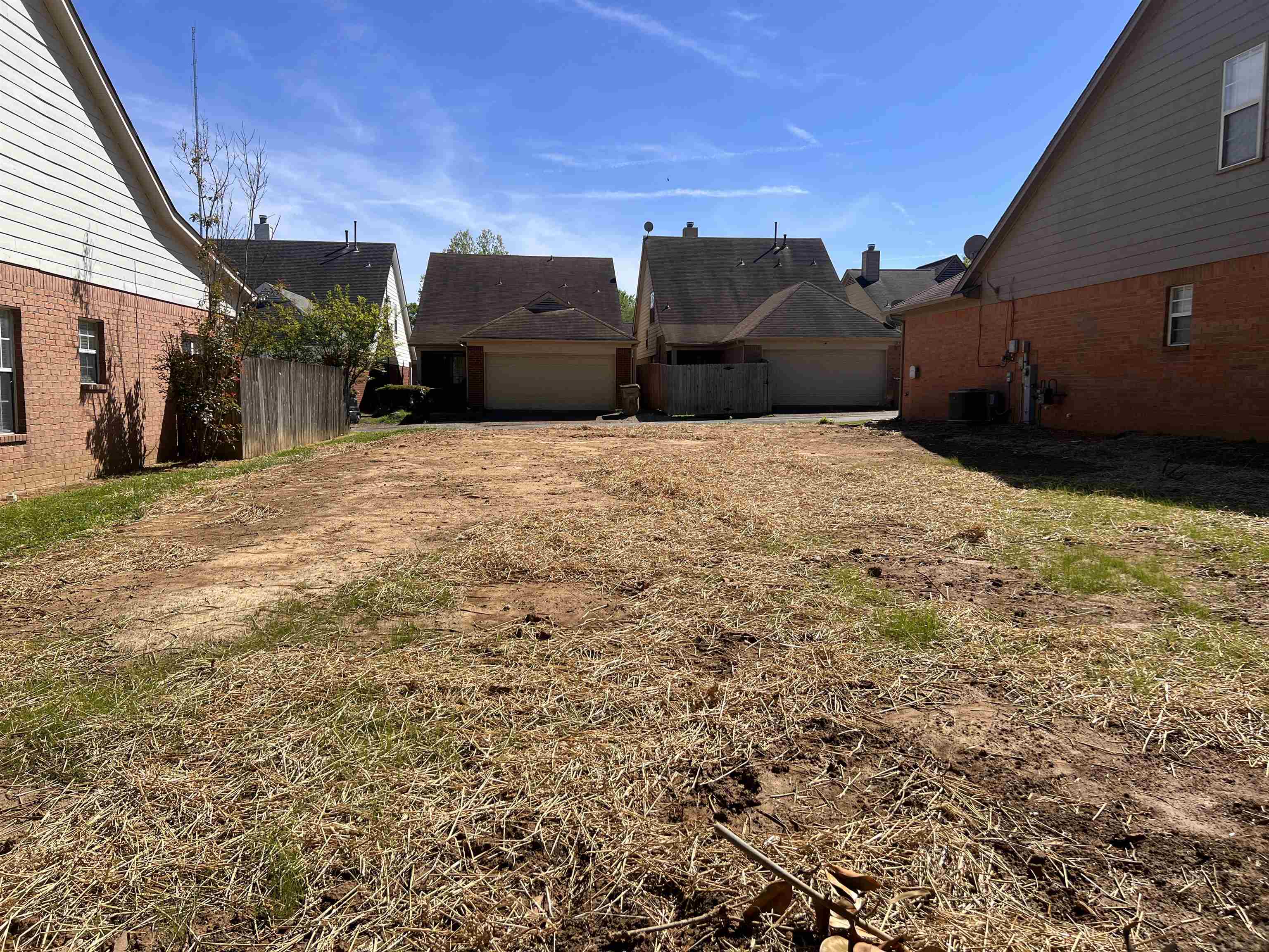 7447 MACON RD