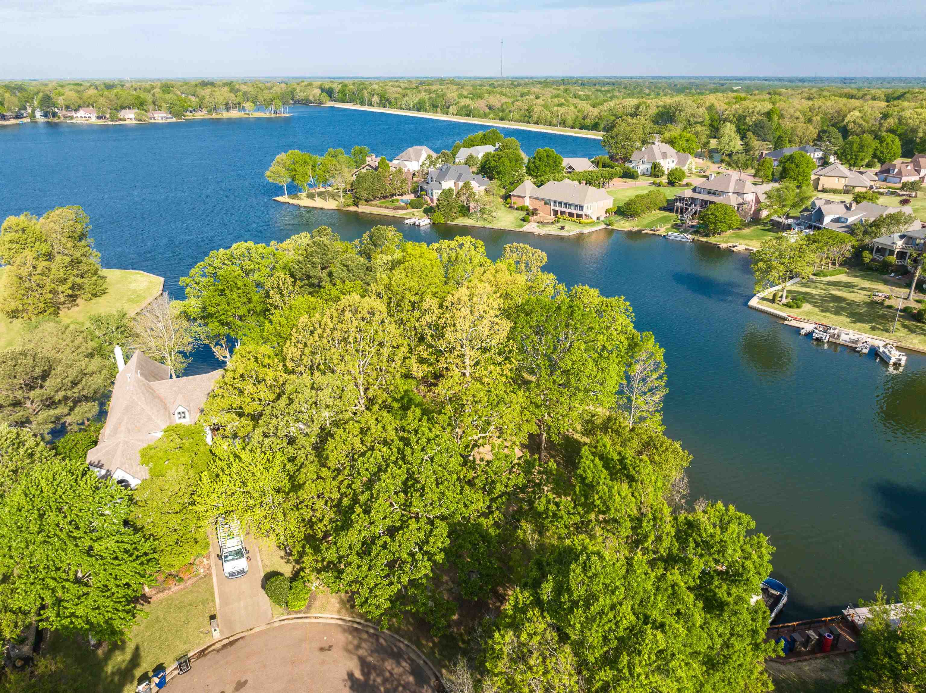 9952 LOCH LUCERNE PT