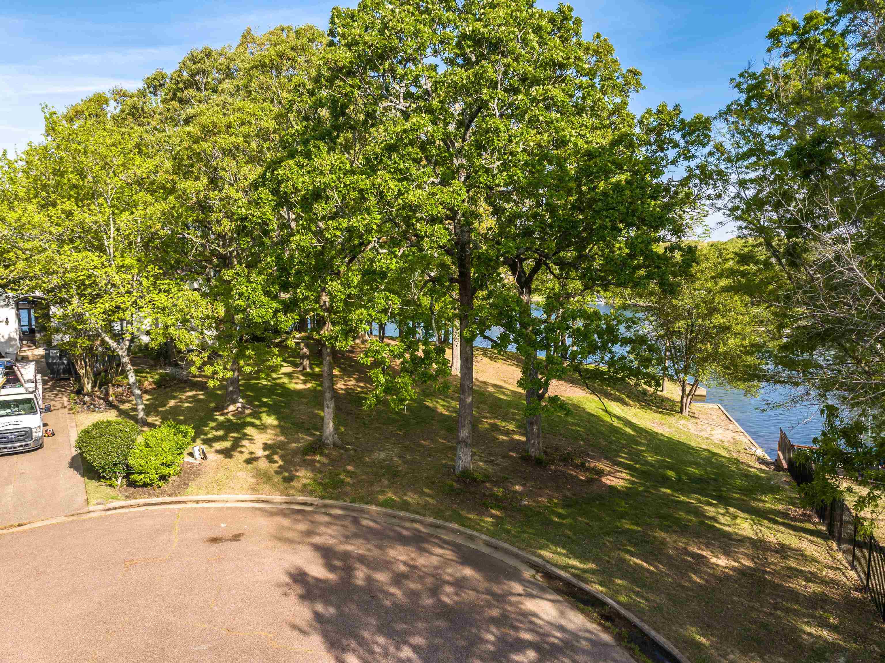 9952 LOCH LUCERNE PT