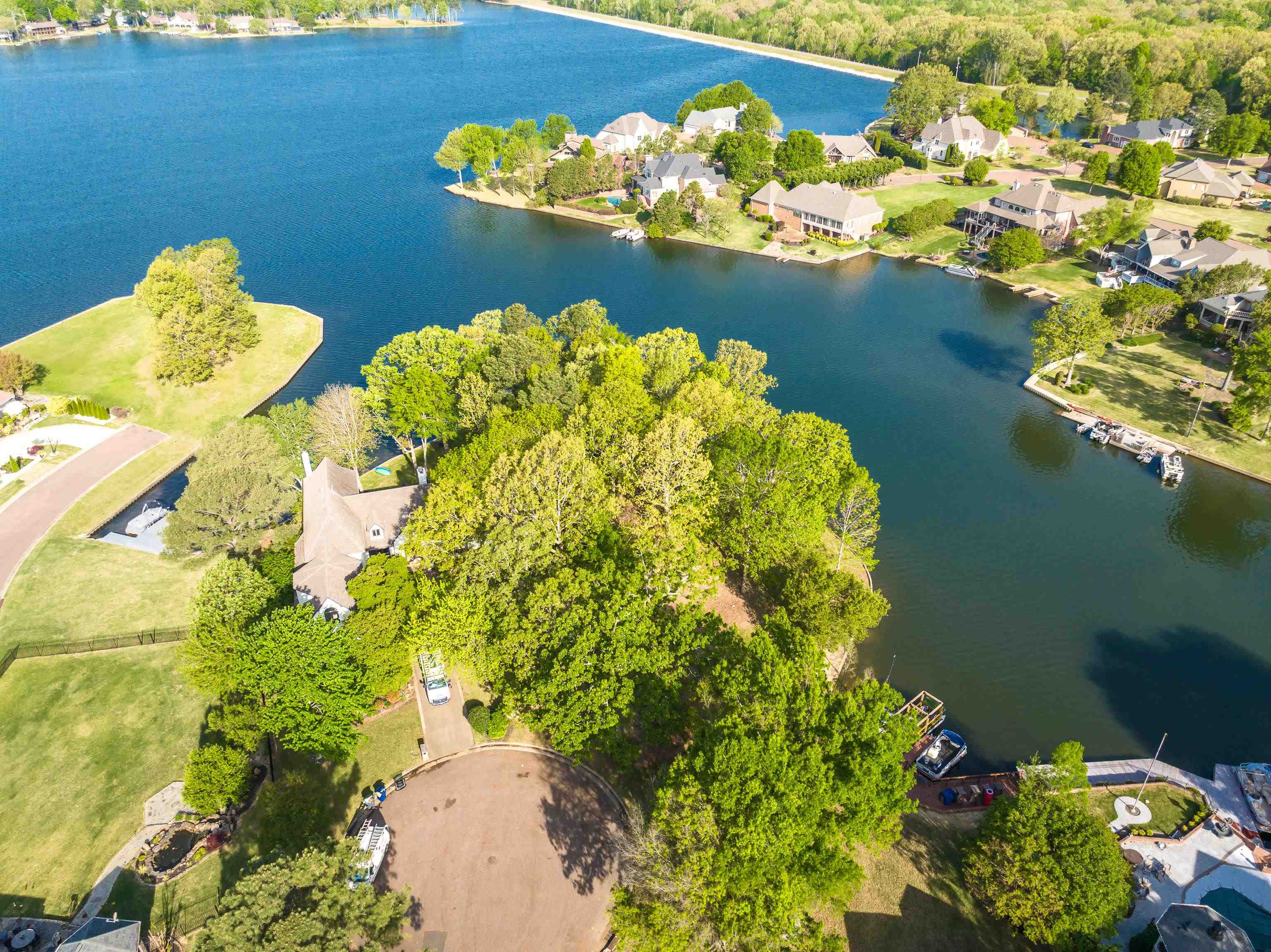 9952 LOCH LUCERNE PT