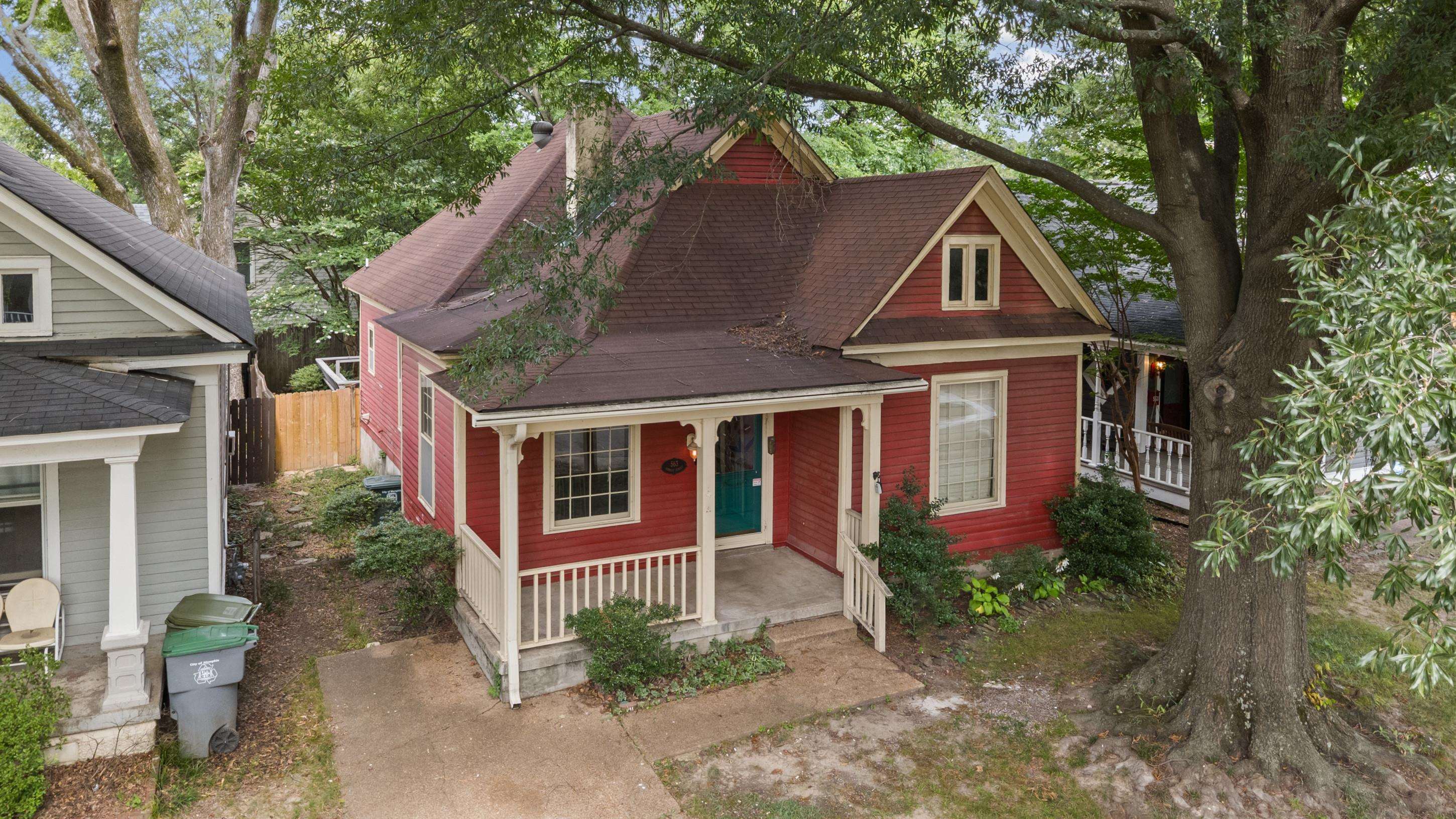 563 SUMMITT ST