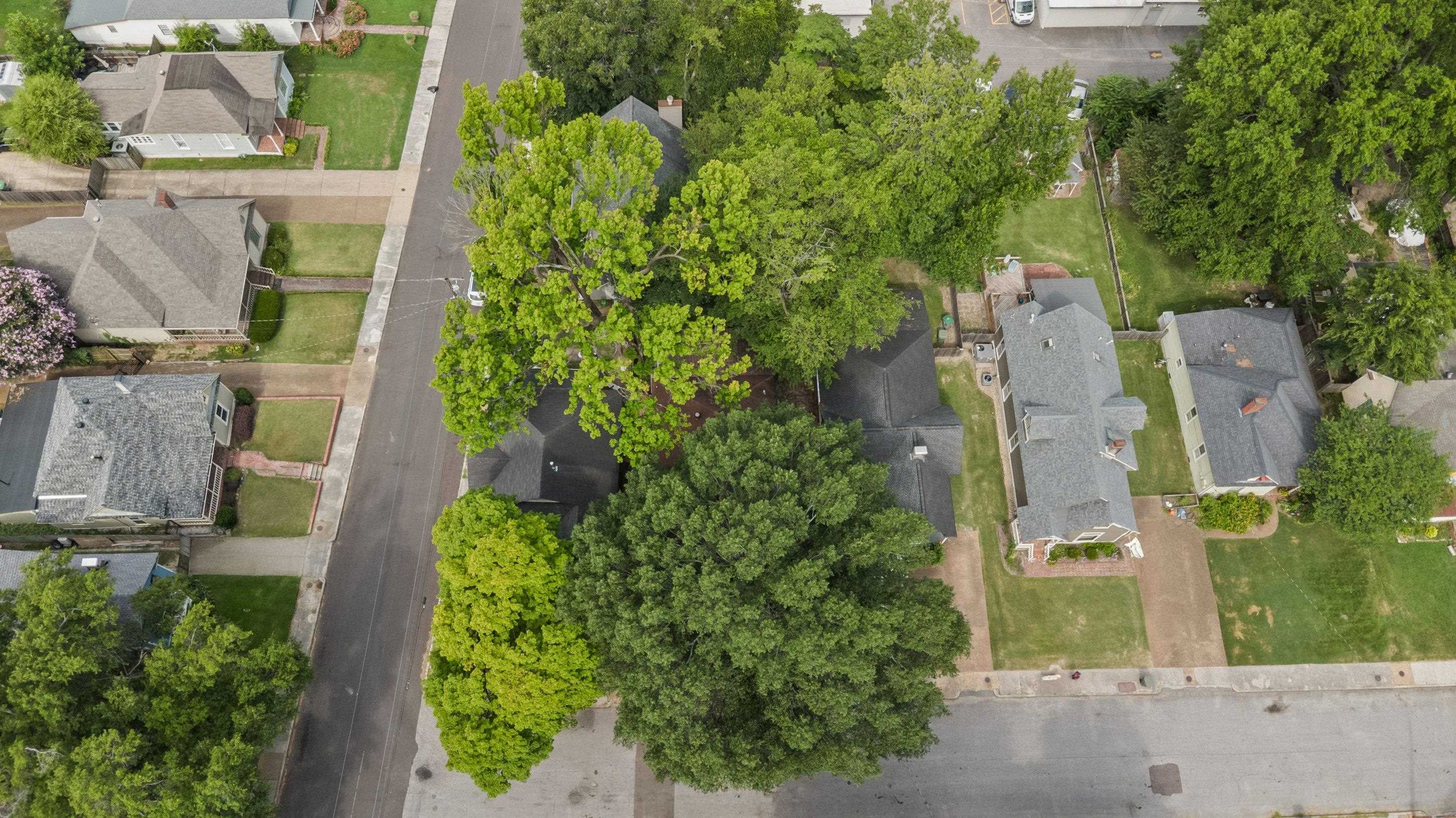 563 SUMMITT ST