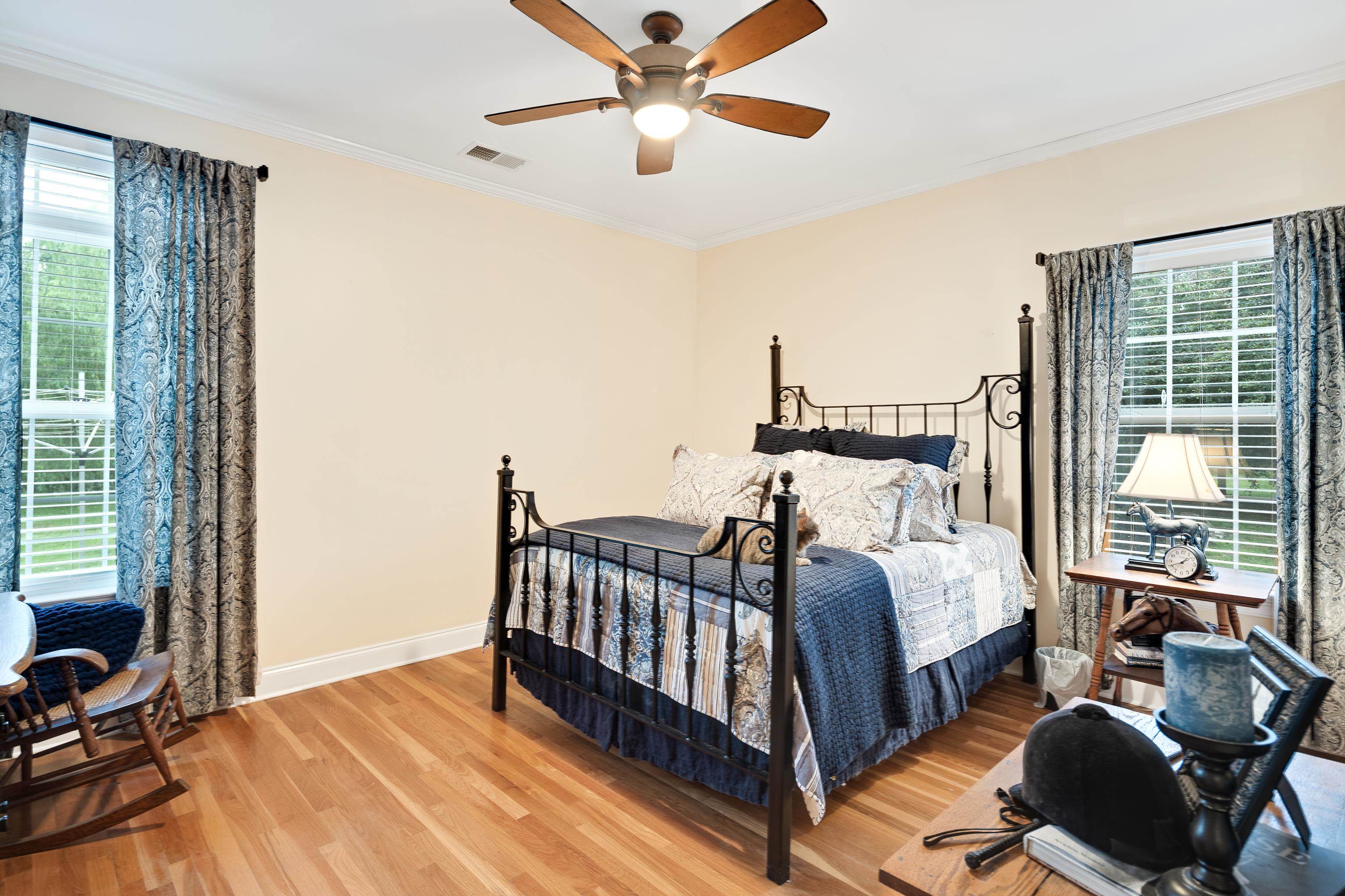 1095 CULBREATH RD