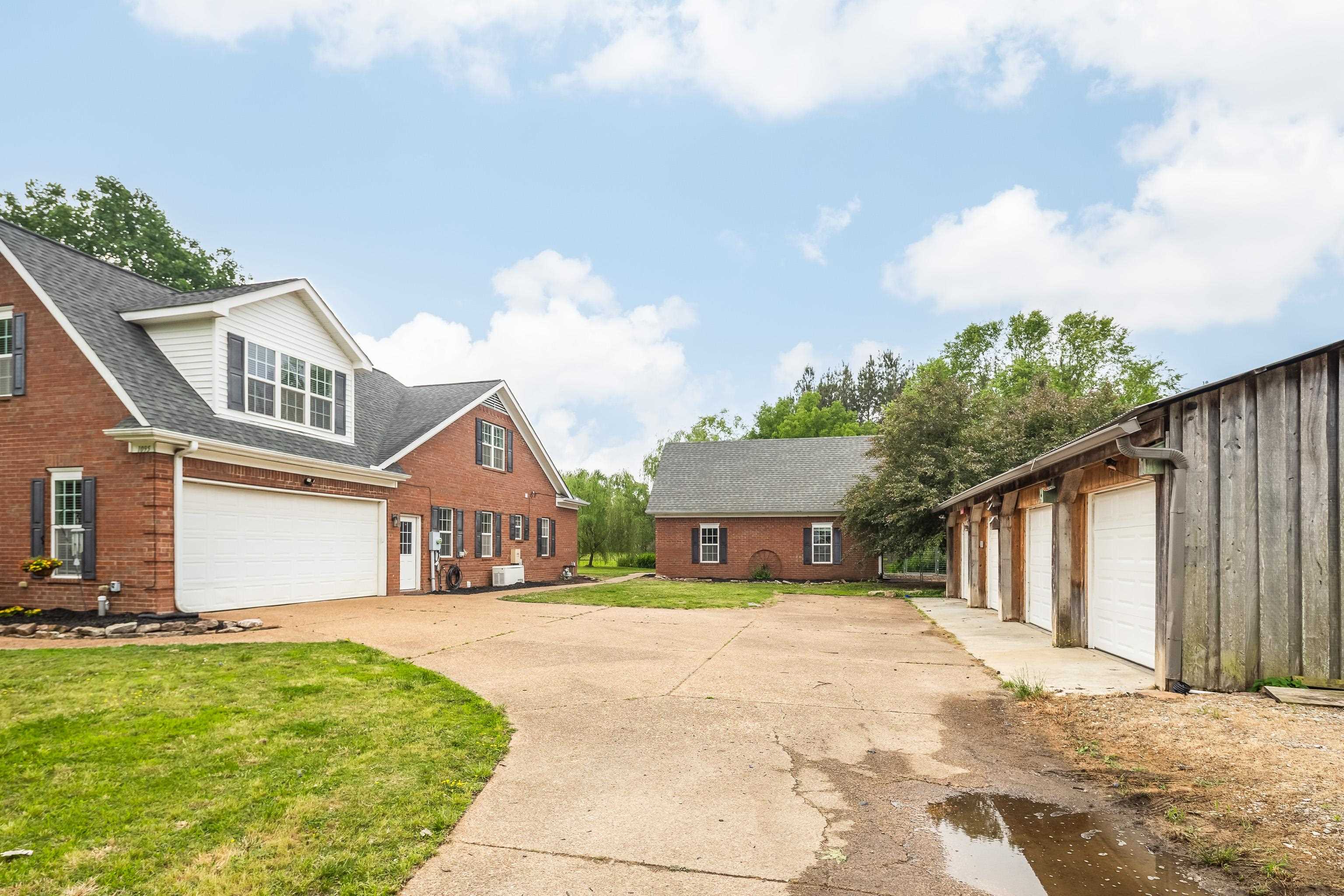 1095 CULBREATH RD