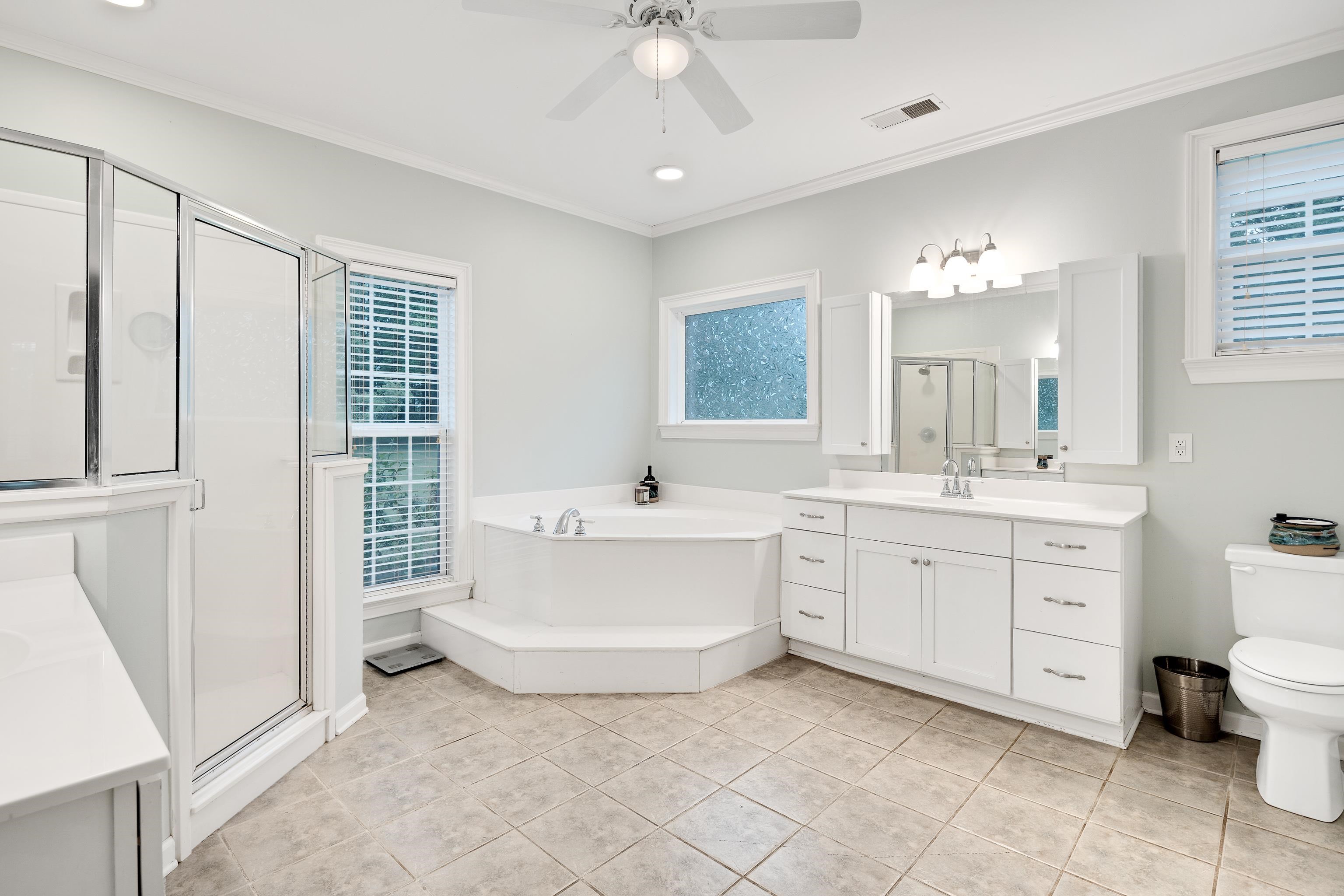 1095 CULBREATH RD
