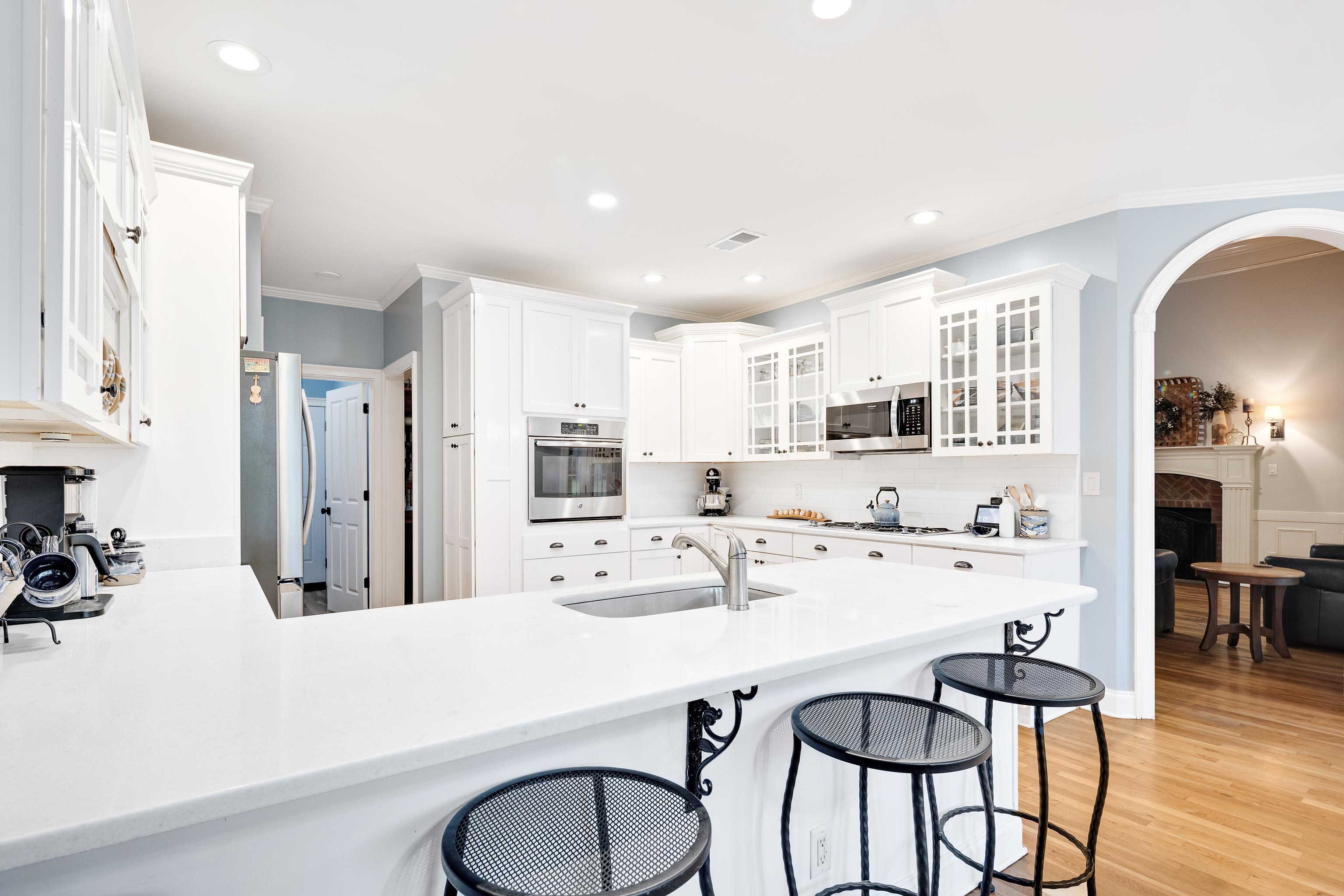 1095 CULBREATH RD