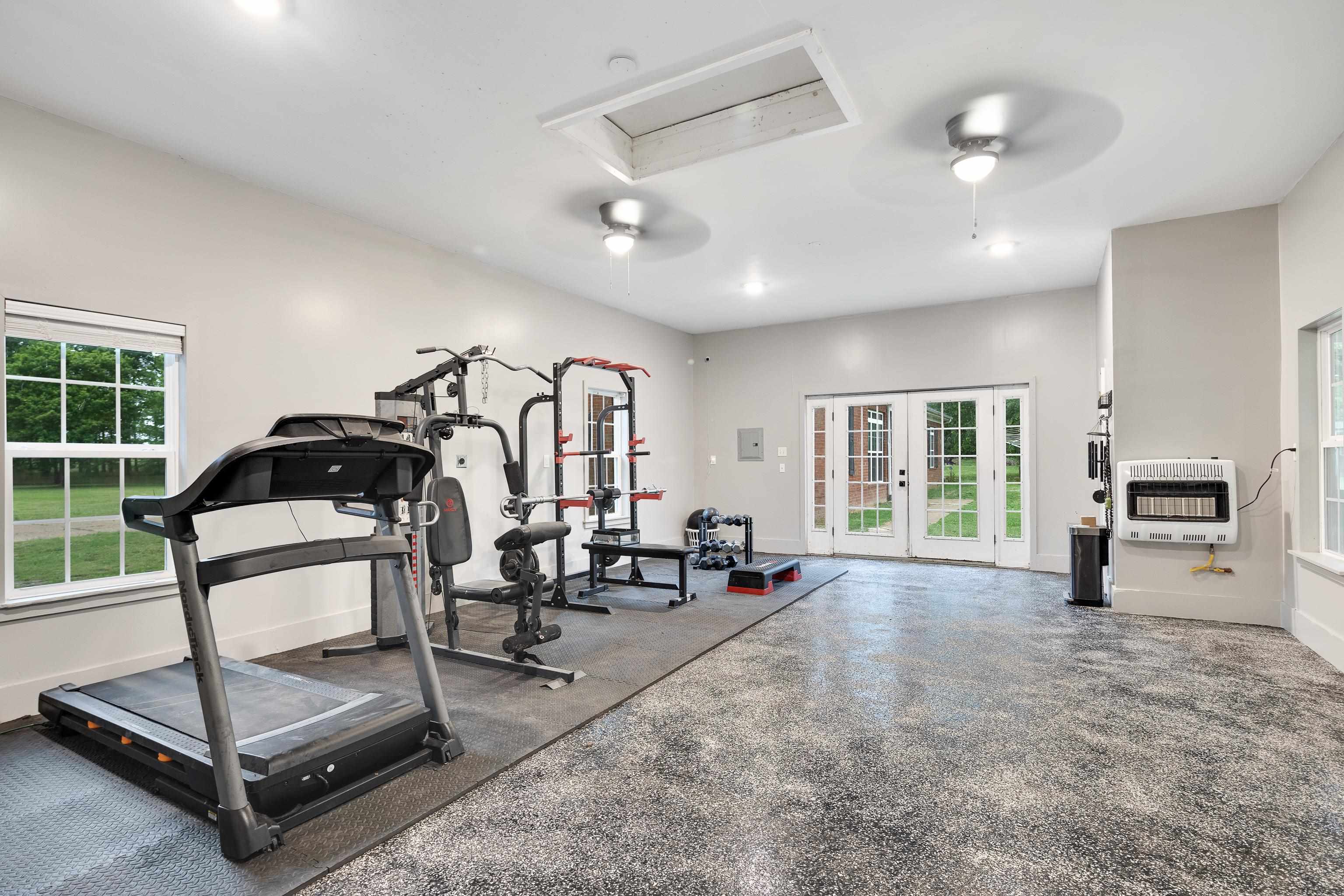 1095 CULBREATH RD