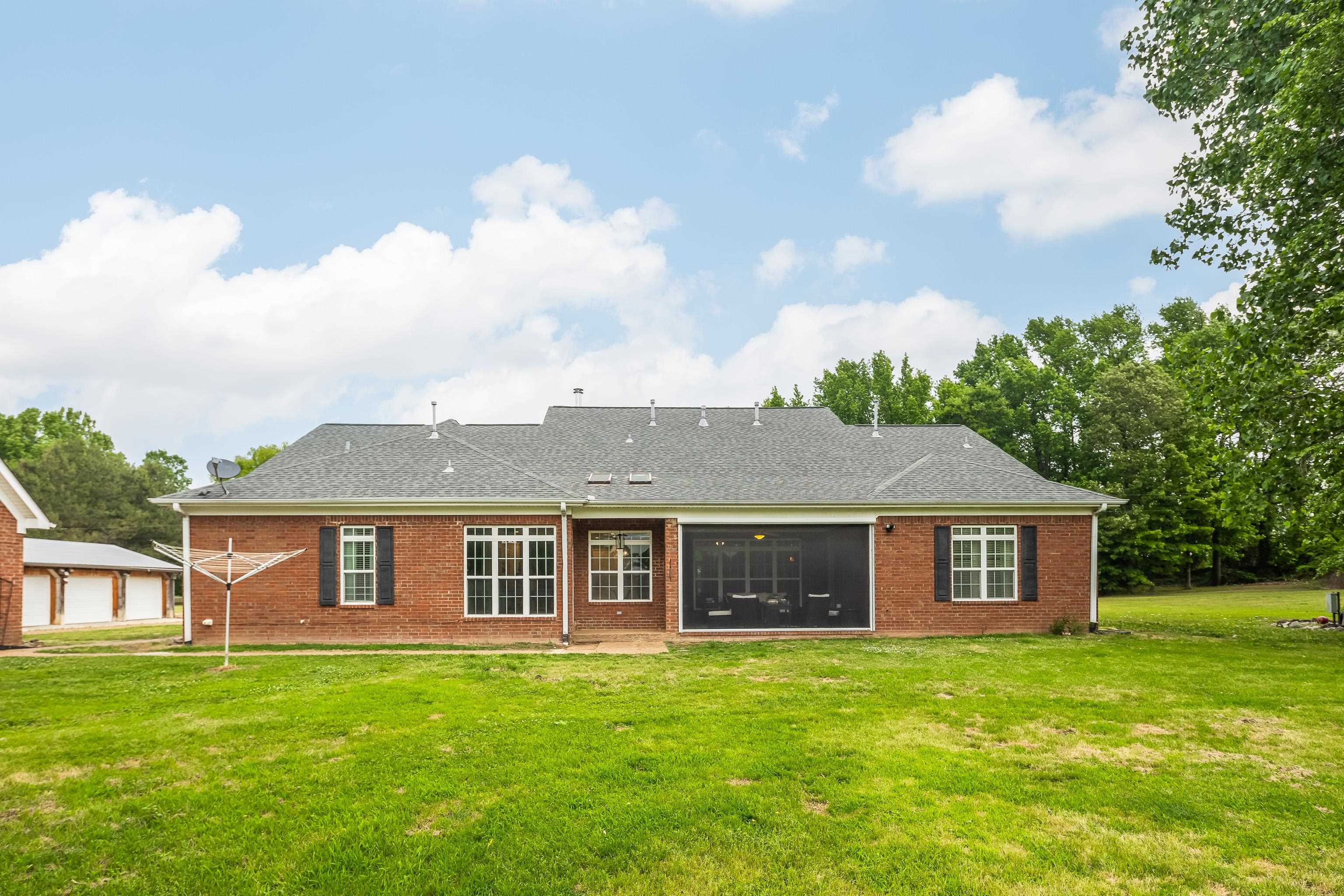 1095 CULBREATH RD