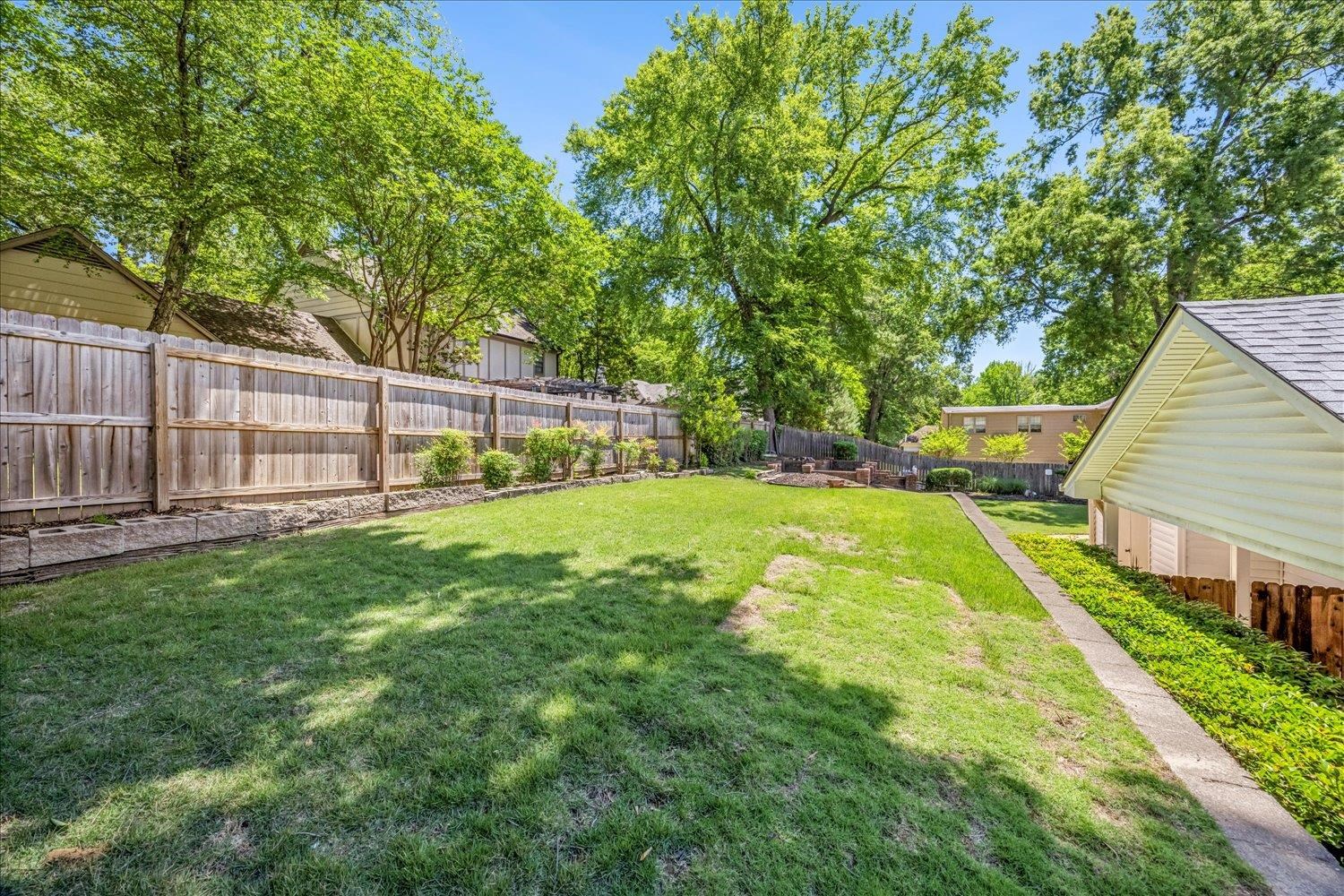 2316 THORNWOOD LN