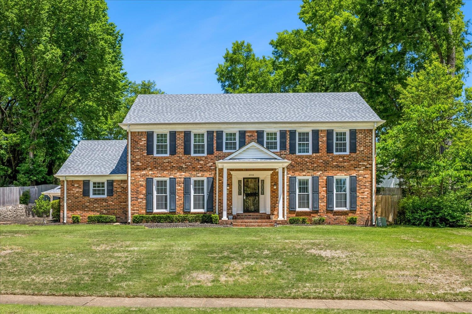 2316 THORNWOOD LN