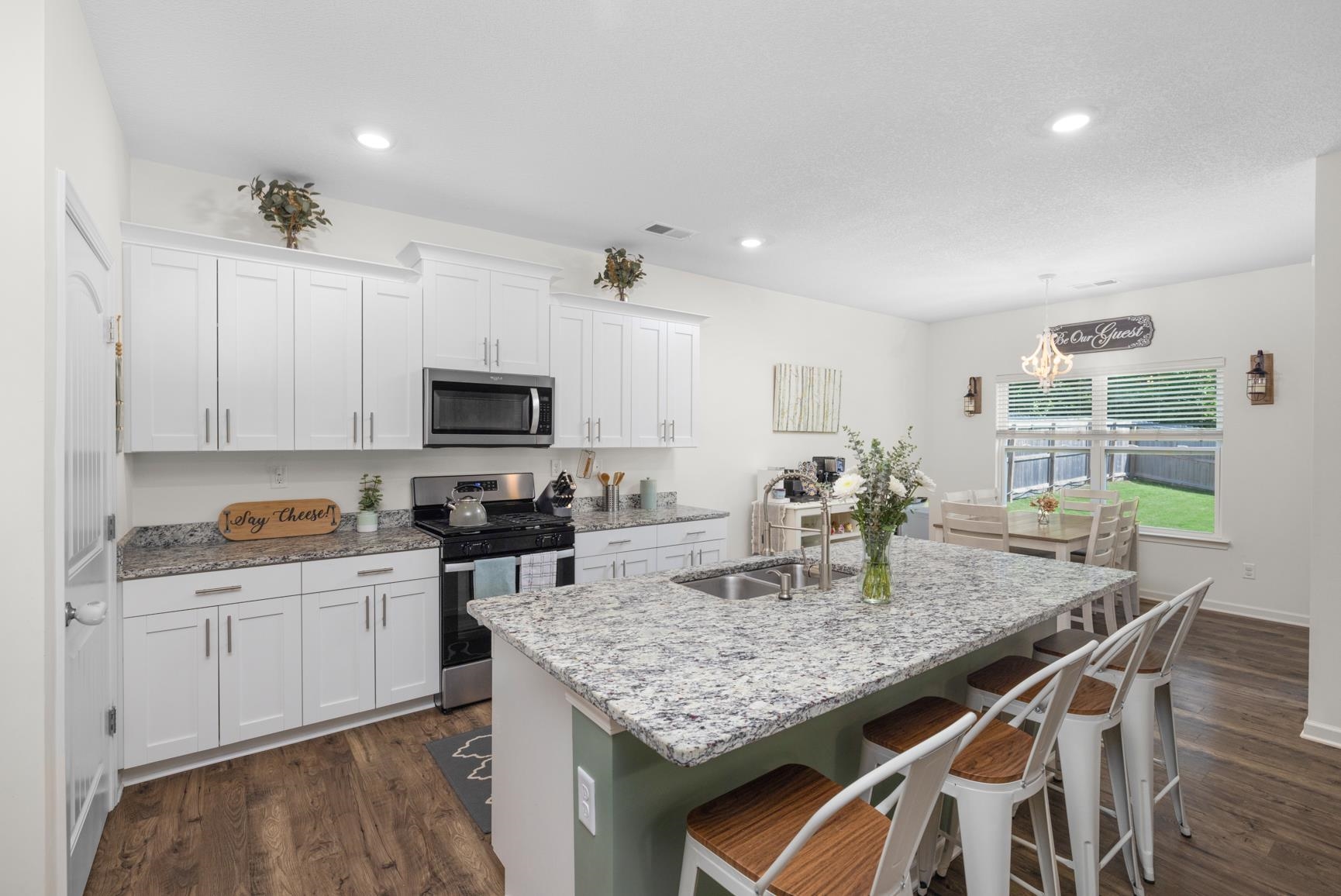 305 WALKER MEADOWS LN